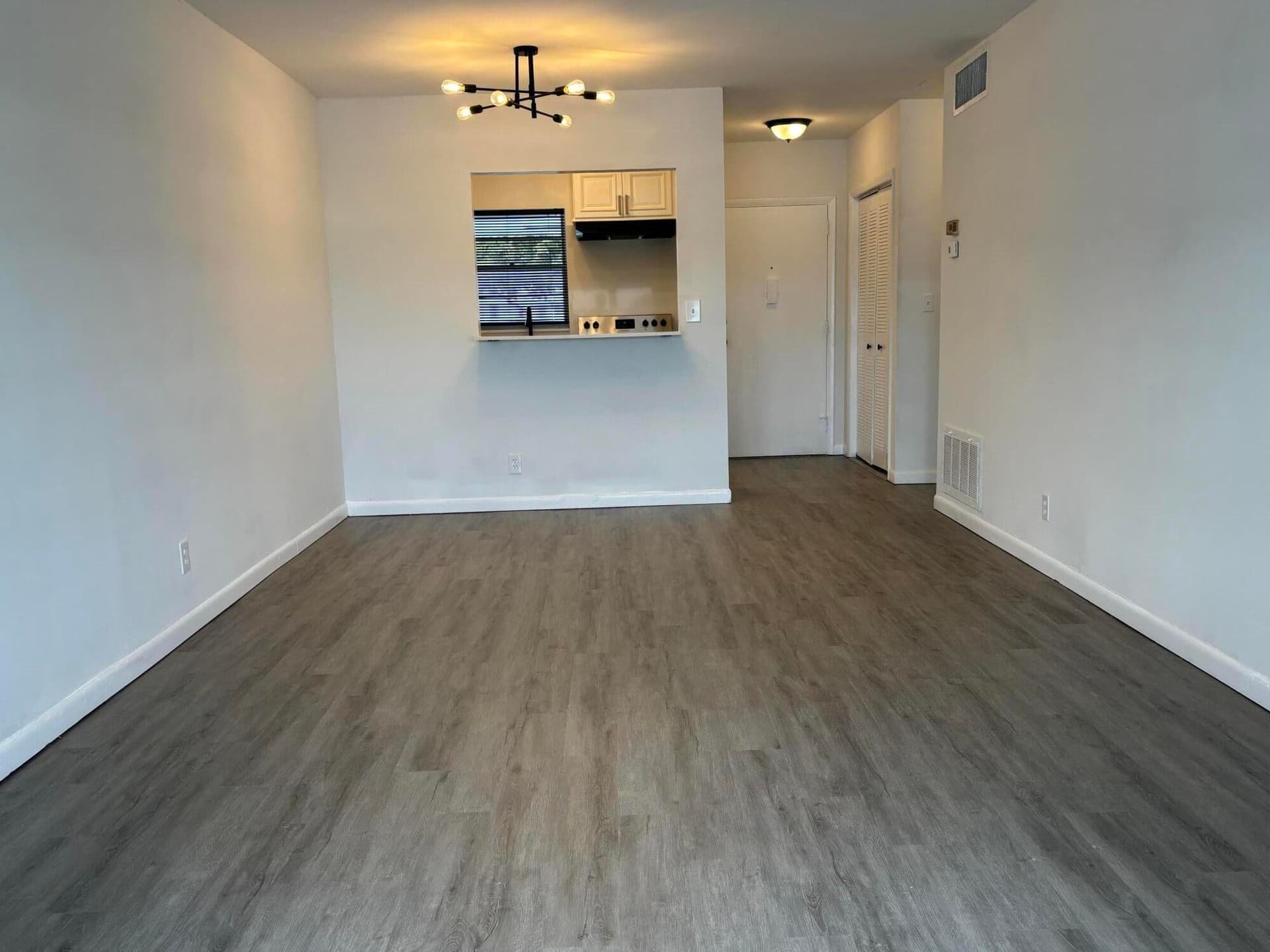 1112 Lake Terrace 207, Boynton Beach, FL 33426 in Boynton Beach - property photo 7
