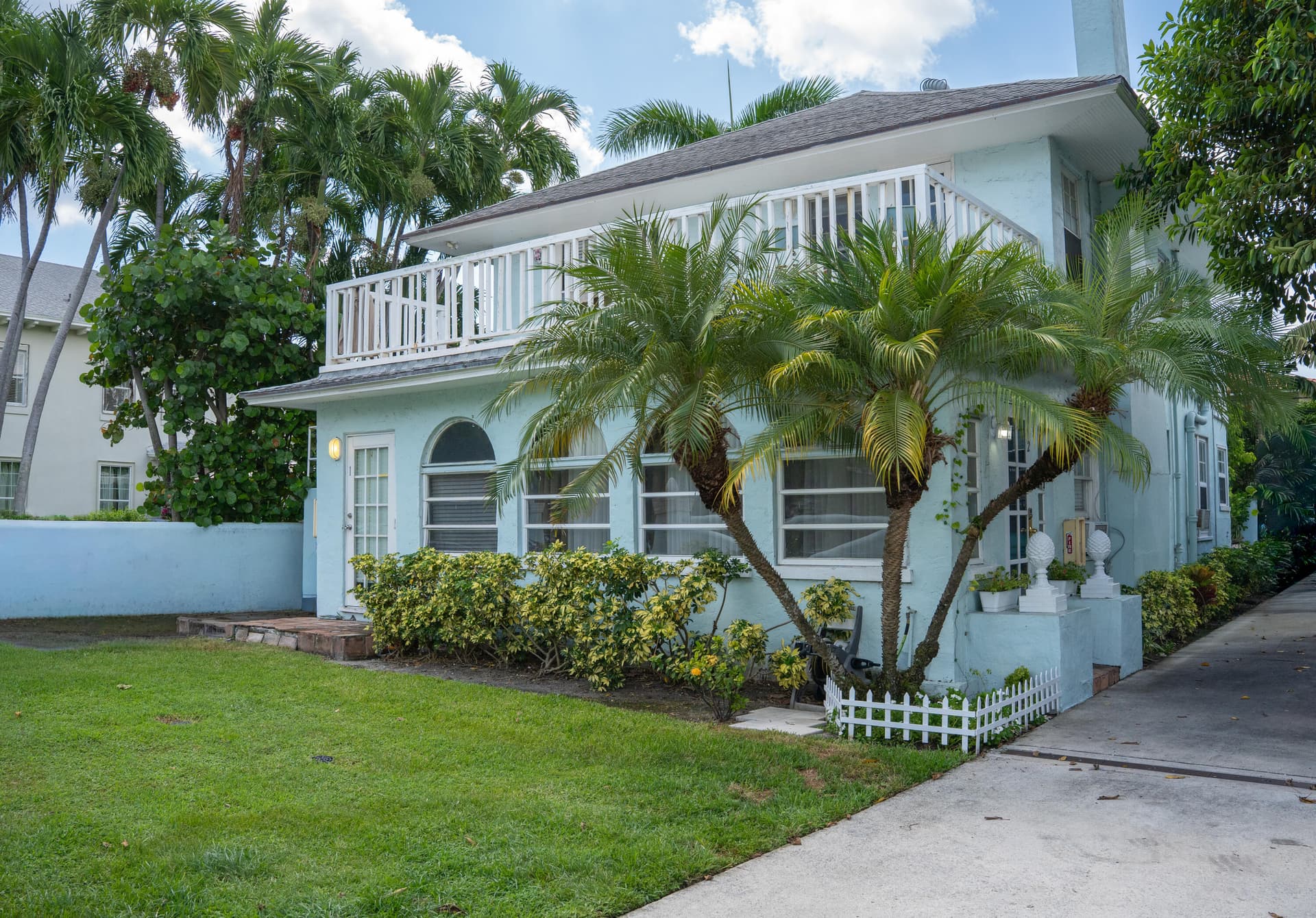 264 Seminole Avenue, Palm Beach, FL 33480 in Palm Beach - property photo 2