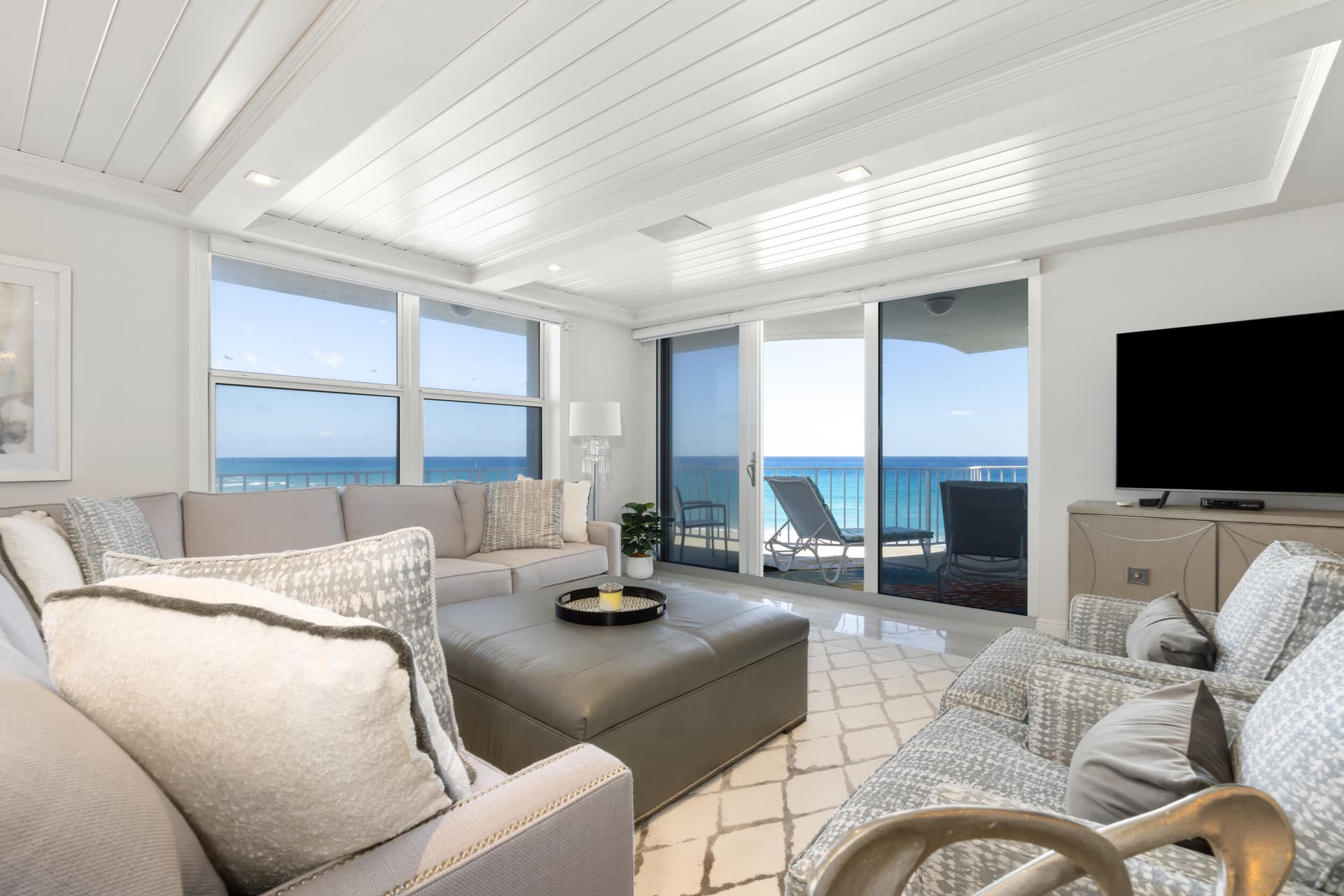 2295 S Ocean Boulevard 625, Palm Beach, FL 33480 in Palm Beach - property photo 3