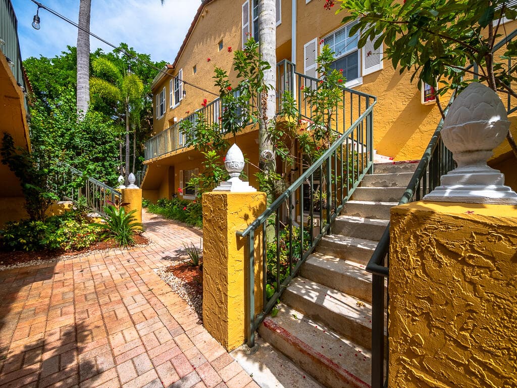 1020 Lake Shore Drive 202, Lake Park, FL 33403 in Lake Park - property photo 3