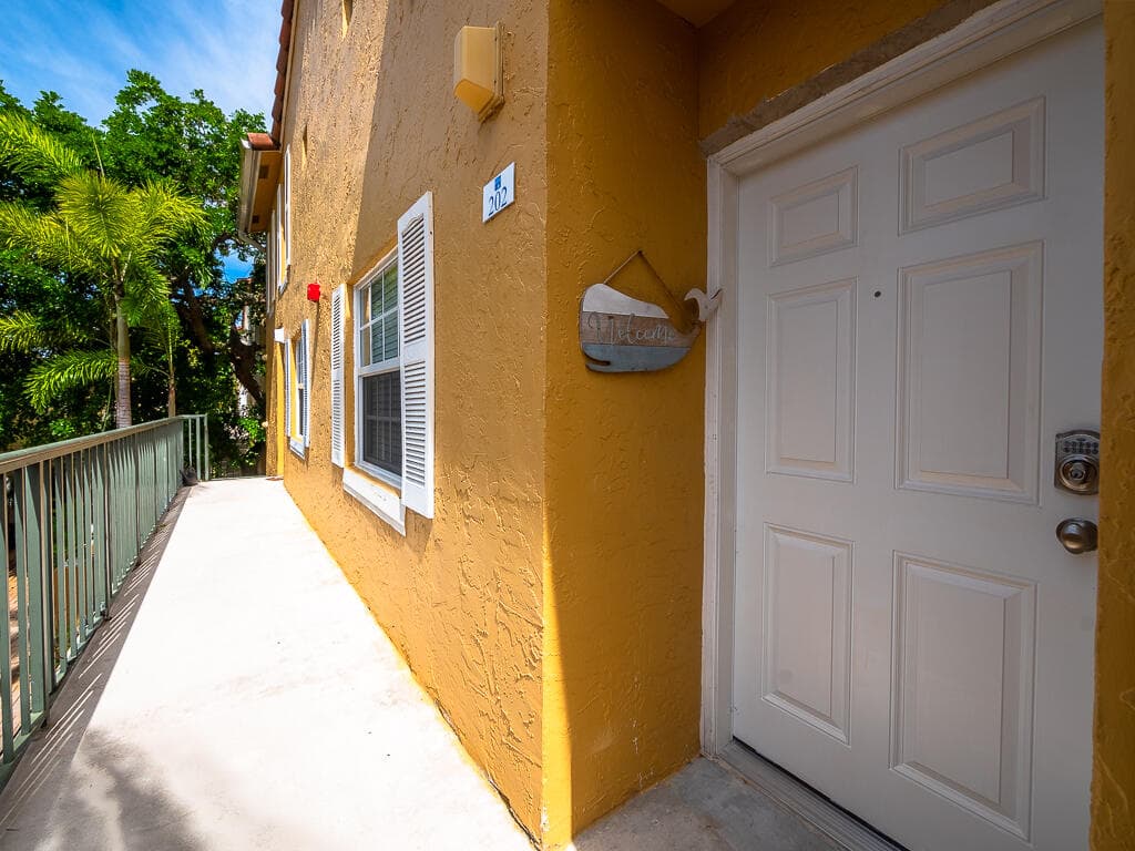 1020 Lake Shore Drive 202, Lake Park, FL 33403 in Lake Park - property photo 6