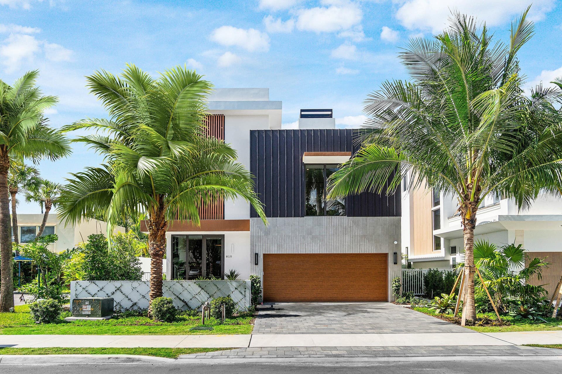 810 Palm Trail, Delray Beach, FL 33483 in Delray Beach - property photo 2