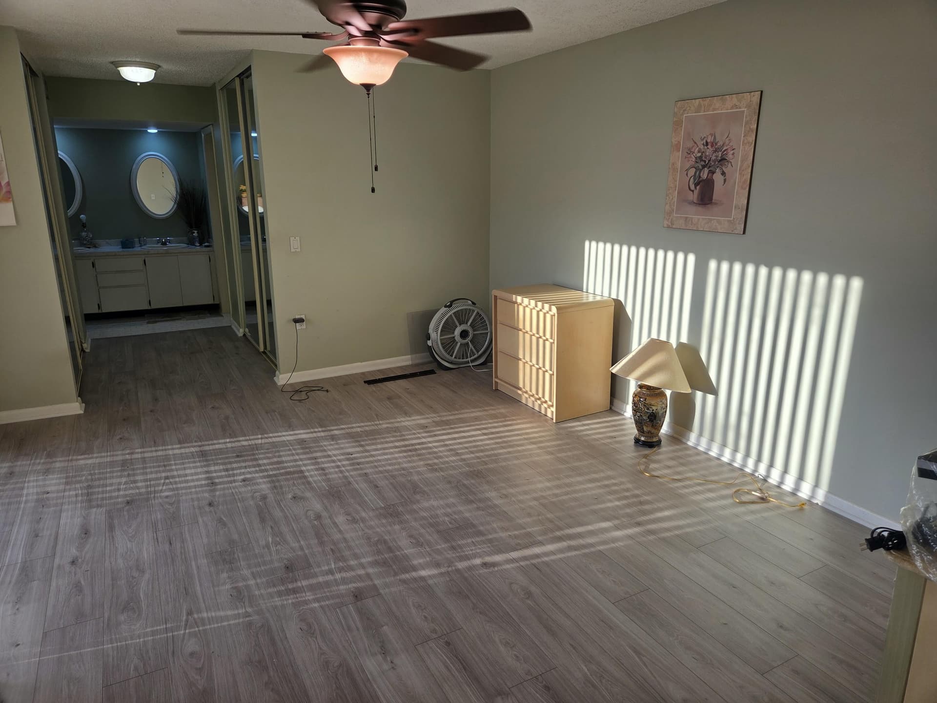 1700 Embassy Drive 512, West Palm Beach, FL 33401 in West Palm Beach - property photo 4