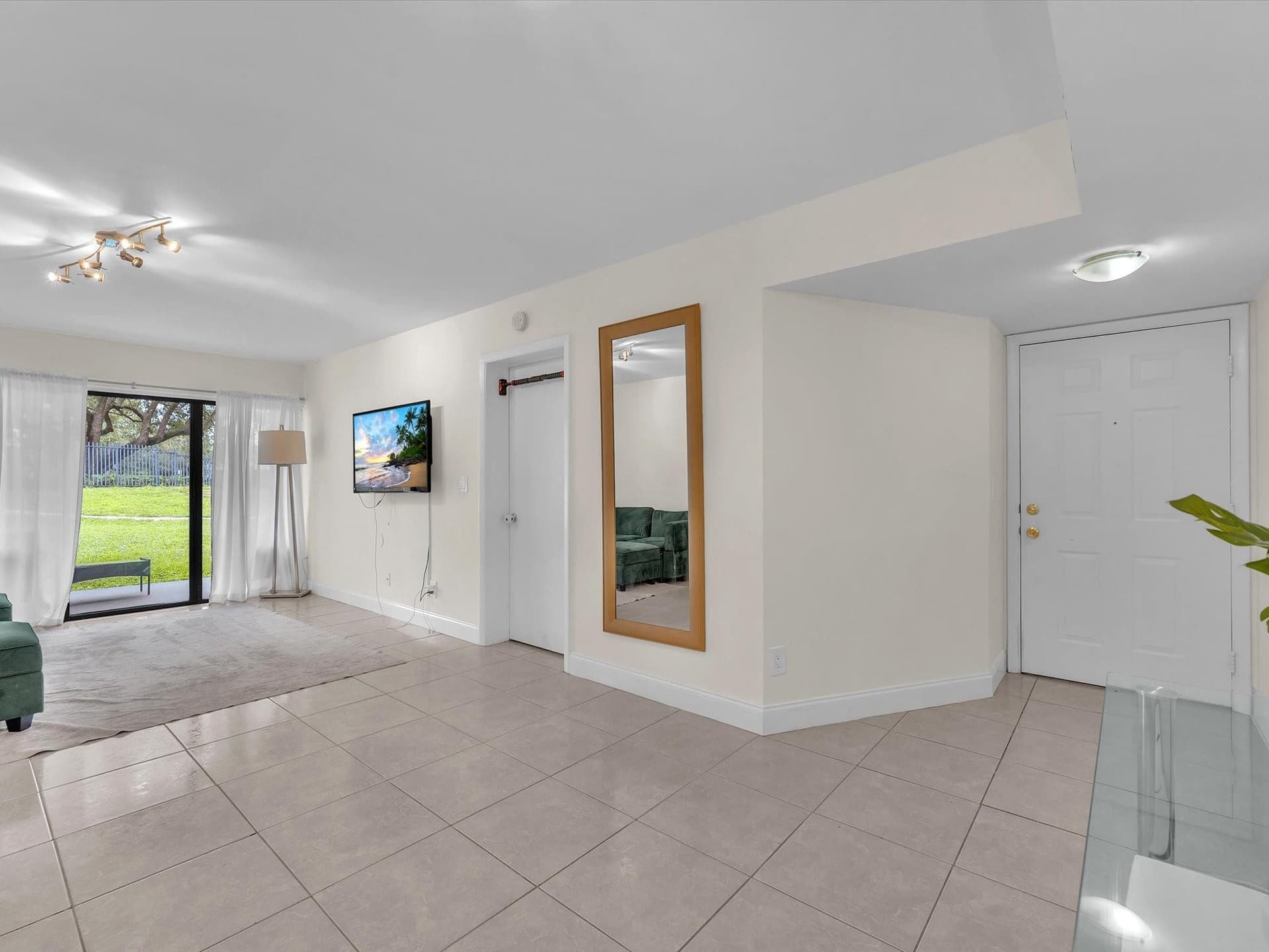 9022 W Atlantic Boulevard 213, Coral Springs, FL 33071 in Coral Springs - property photo 7