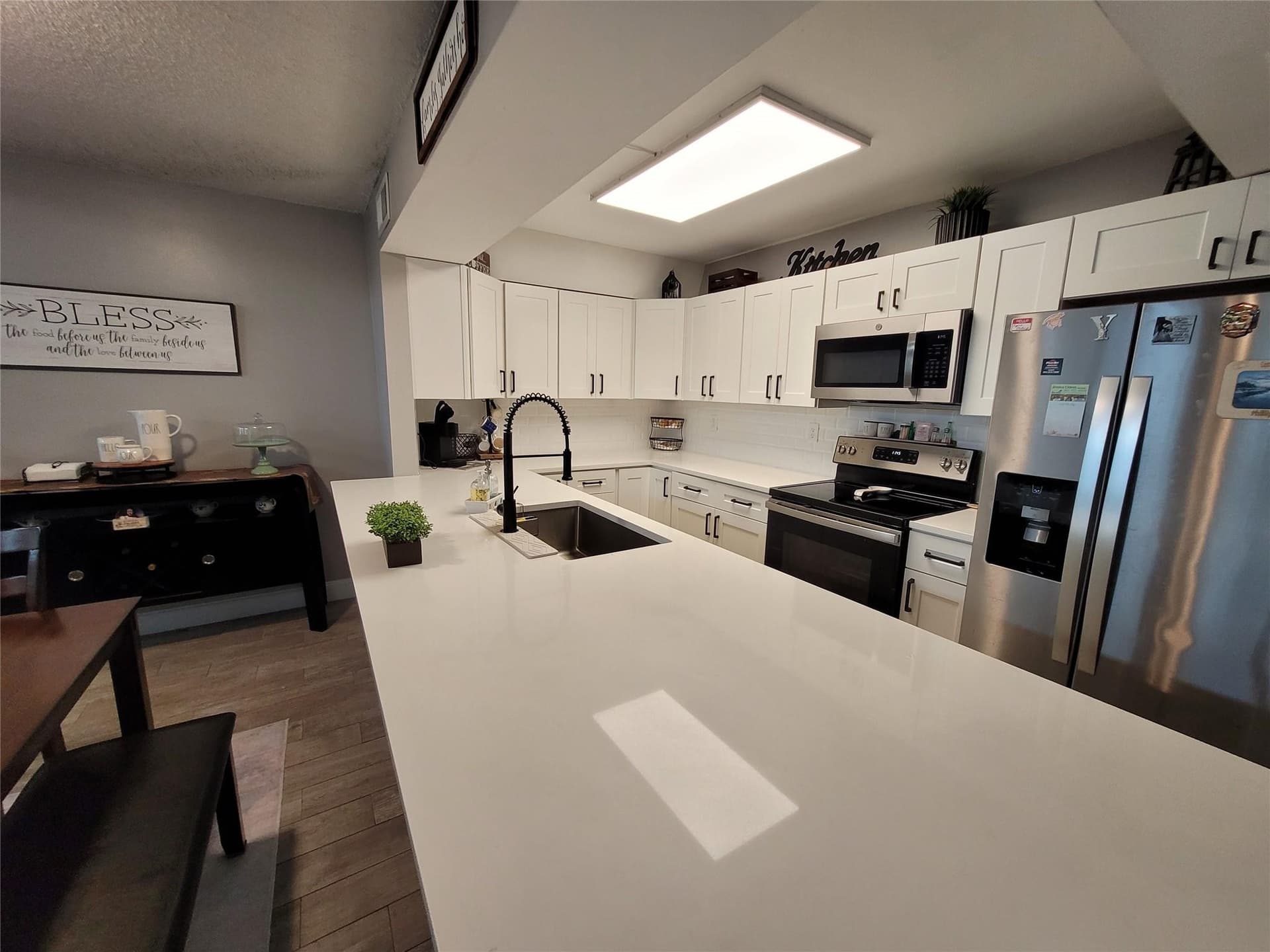 1146 N University Drive, Plantation, FL 33322 in Plantation - property photo 5