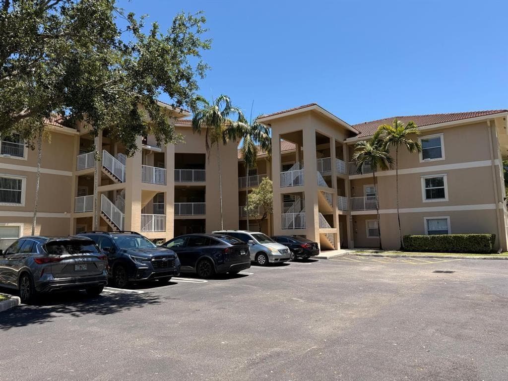 2941 Riverside Drive 303, Coral Springs, FL 33065 in Coral Springs - property photo 2