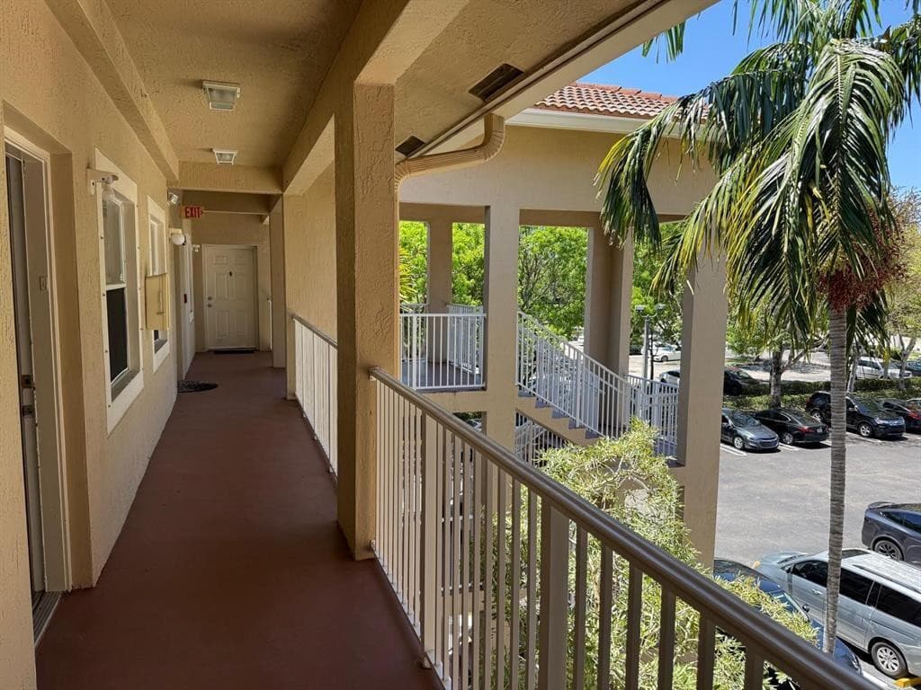 2941 Riverside Drive 303, Coral Springs, FL 33065 in Coral Springs - property photo 3