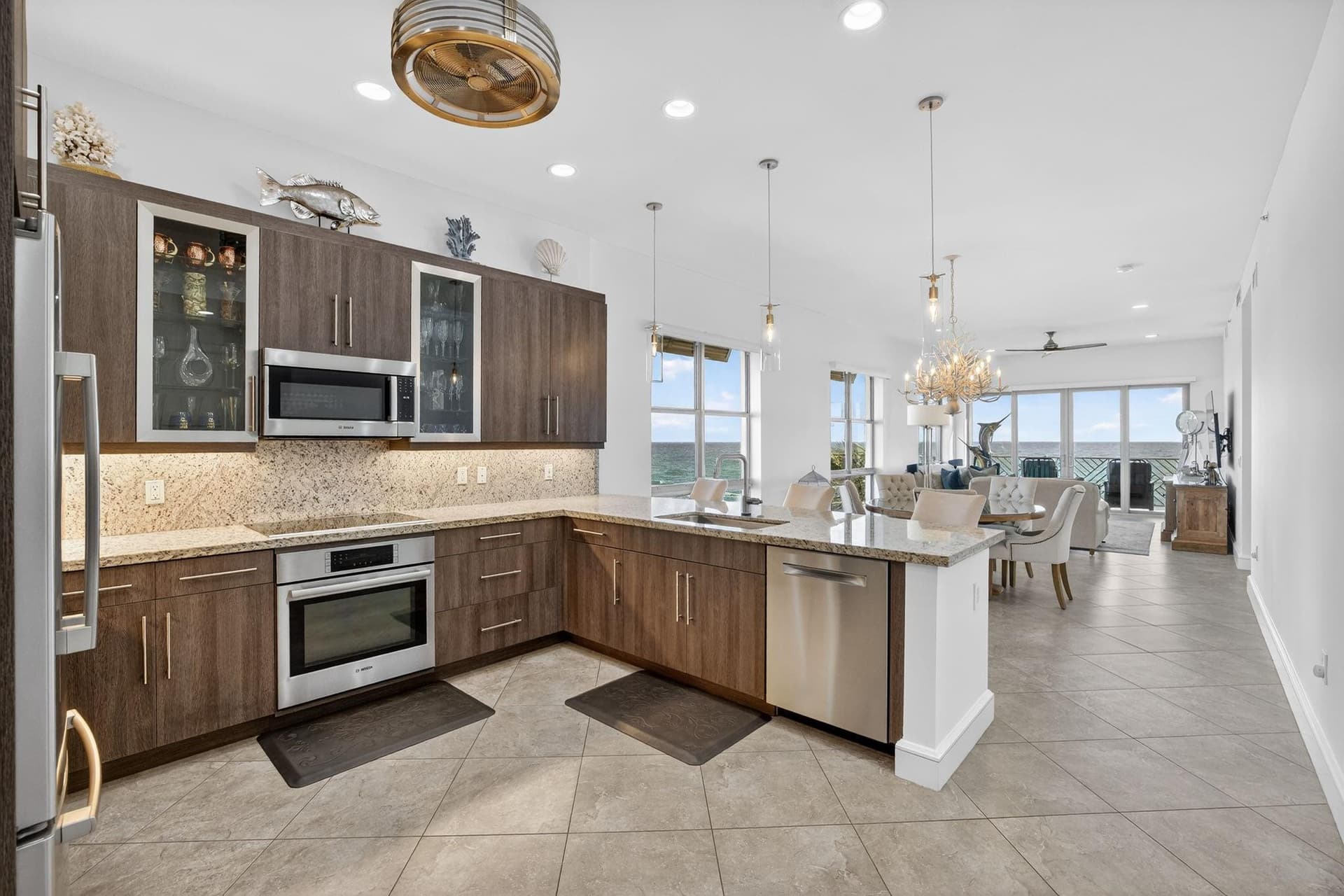 4510 El Mar Drive PH-405, Lauderdale-By-The-Sea, FL 33308 in Lauderdale-By-The-Sea - property photo 3
