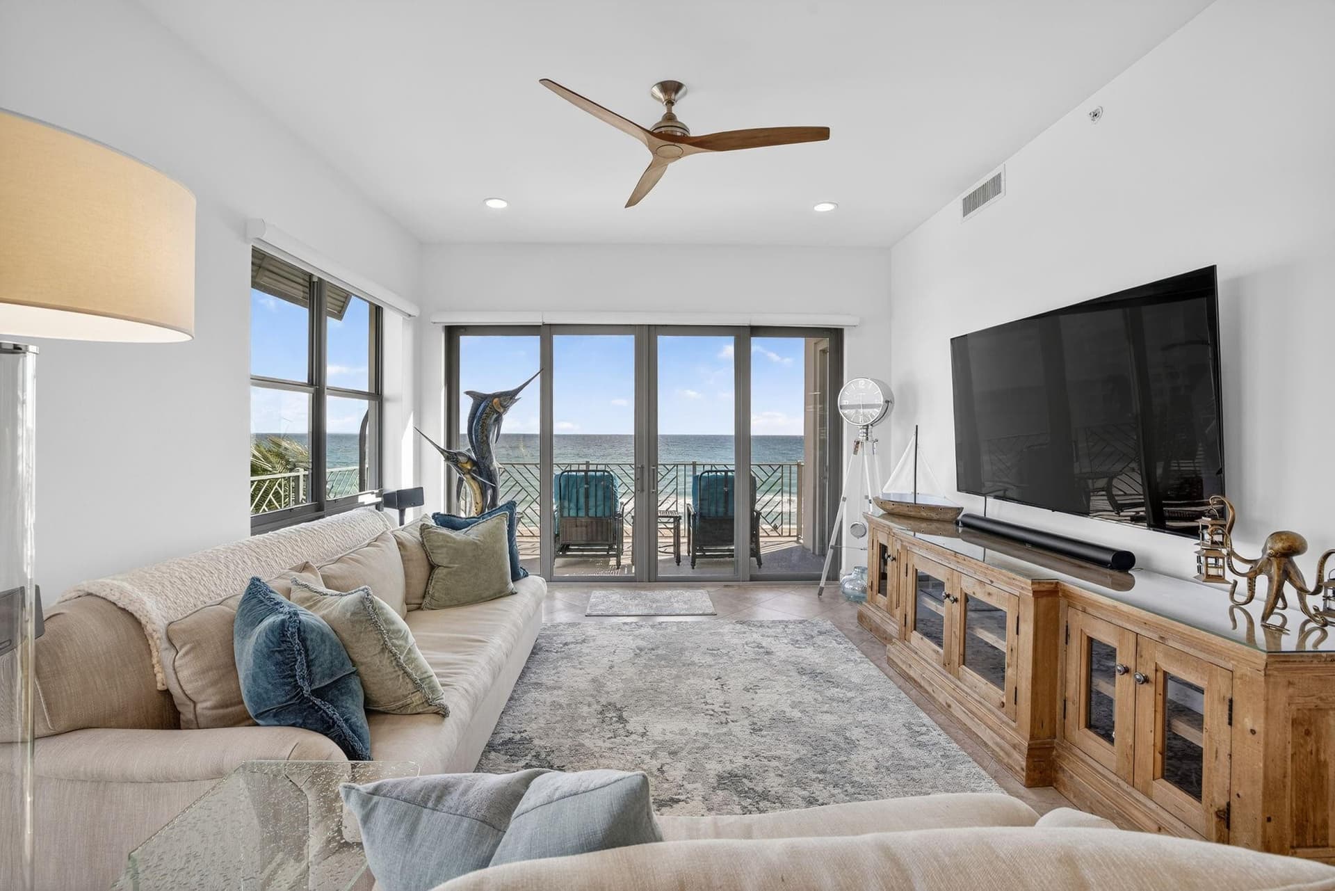 4510 El Mar Drive PH-405, Lauderdale-By-The-Sea, FL 33308 in Lauderdale-By-The-Sea - property photo 6