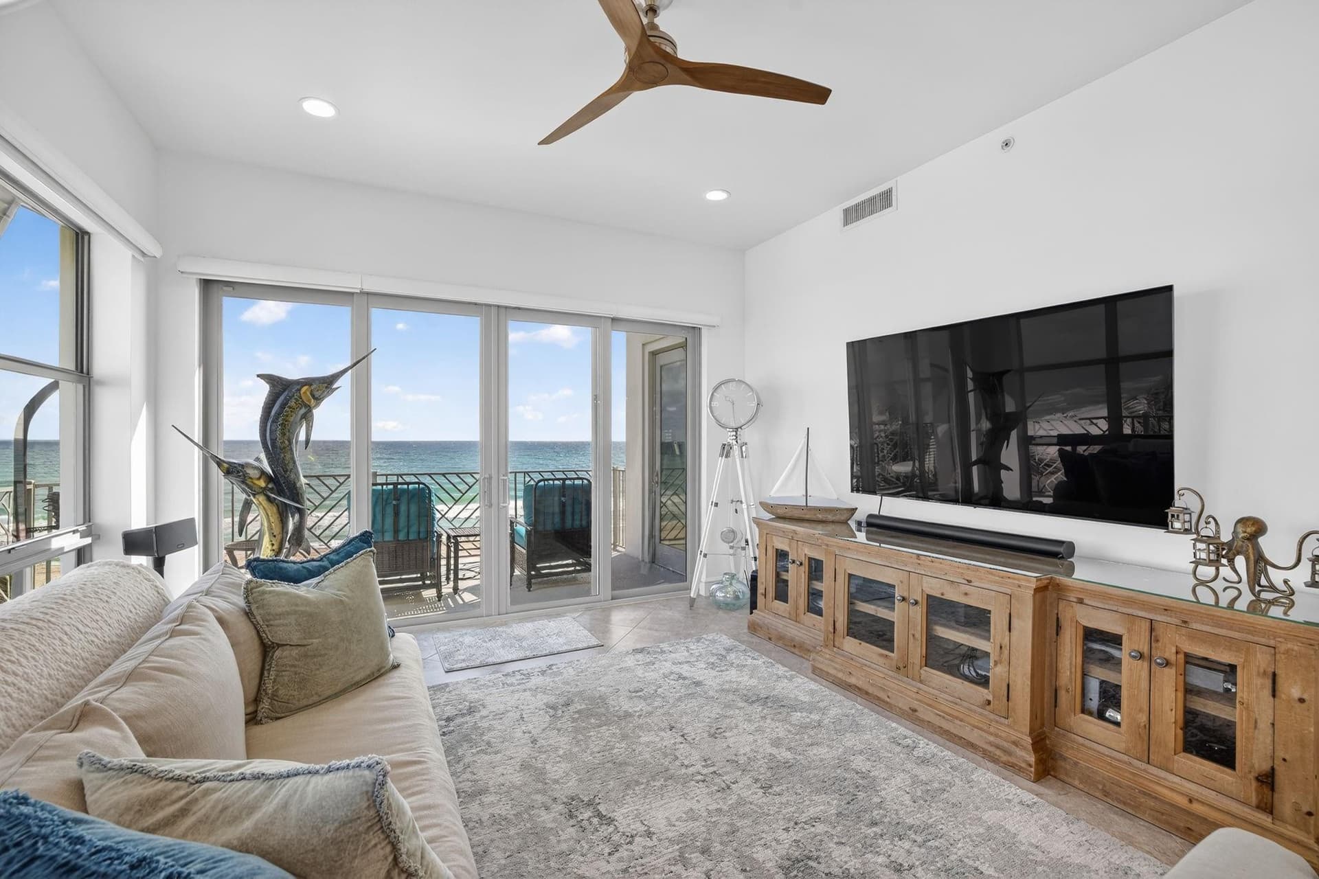 4510 El Mar Drive PH-405, Lauderdale-By-The-Sea, FL 33308 in Lauderdale-By-The-Sea - property photo 7