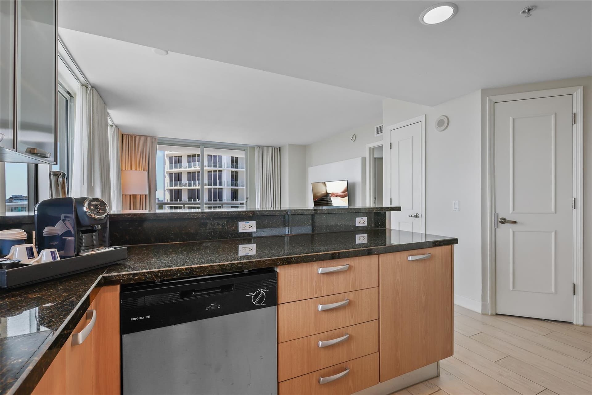 505 N Fort Lauderdale Bch Boulevard 1702, Fort Lauderdale, FL 33304 in Fort Lauderdale - property photo 4