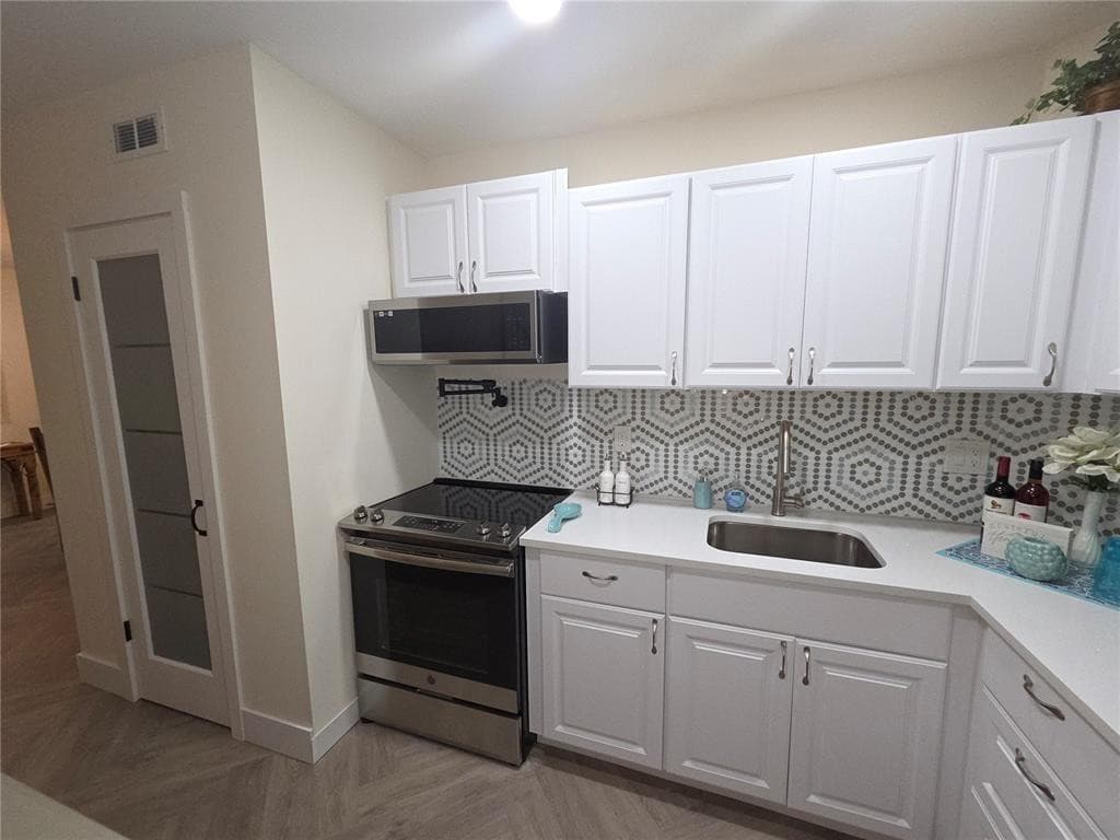 659 W Oakland Park Boulevard 218-c, Wilton Manors, FL 33311 in Wilton Manors - property photo 4