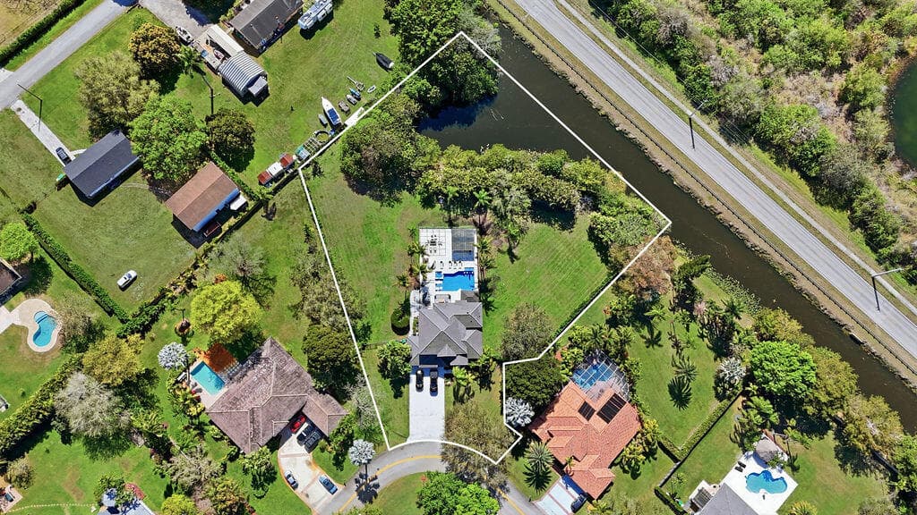 3541 Carlton Lane in Davie / CARLTON ESTATES-2