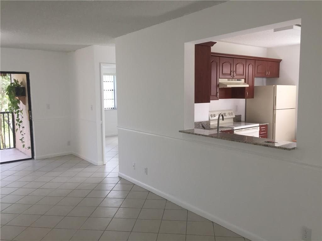 12276 Royal Palm Boulevard A-7, Coral Springs, FL 33065 in Coral Springs - property photo 6
