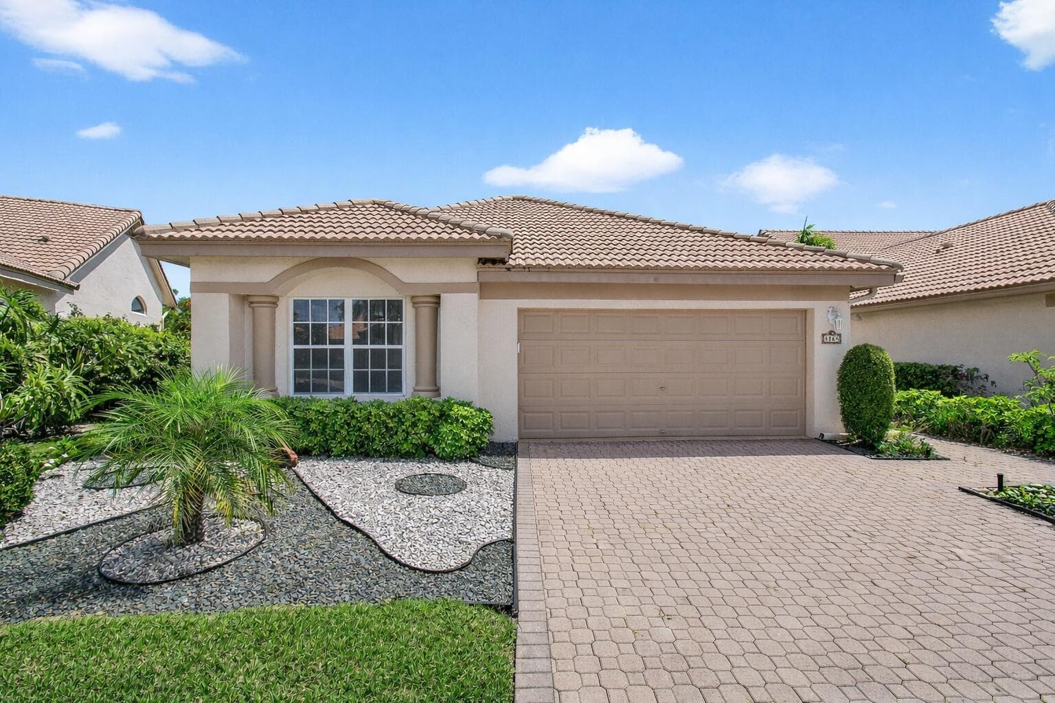 8864 Shoal Creek Lane in Boynton Beach / ABERDEEN COUNTRY CLUB