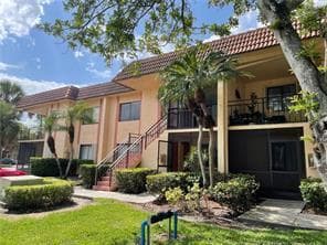 158 Lakeview Drive 202, Weston, FL 33326 in Weston - property photo 3