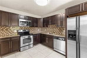 158 Lakeview Drive 202, Weston, FL 33326 in Weston - property photo 6