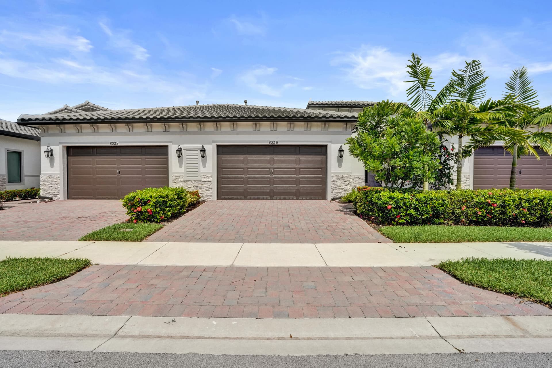 8336 W Blue Spring Drive in Parkland / MCJUNKIN FARMS PLAT
