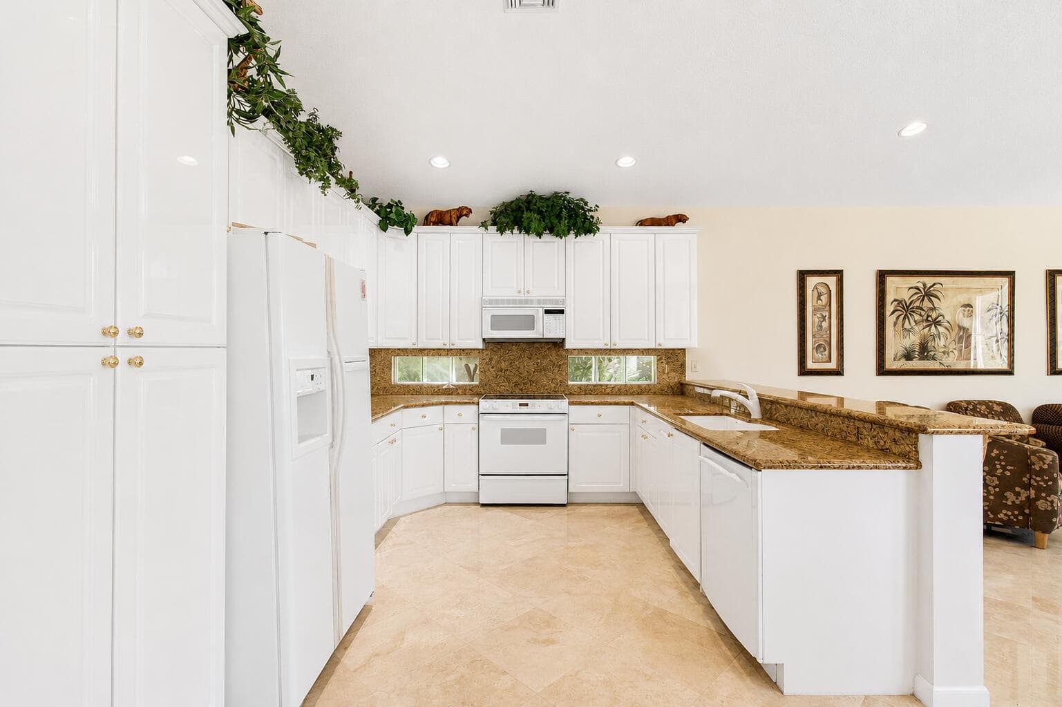 6850 Fiji Circle, Boynton Beach, FL 33437 in Boynton Beach - property photo 6