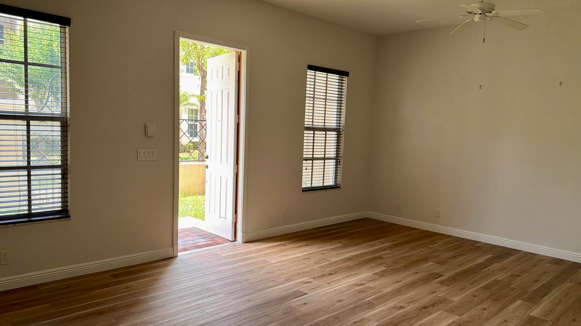 814 NW 82nd Place, Boca Raton, FL 33487 in Boca Raton - property photo 6