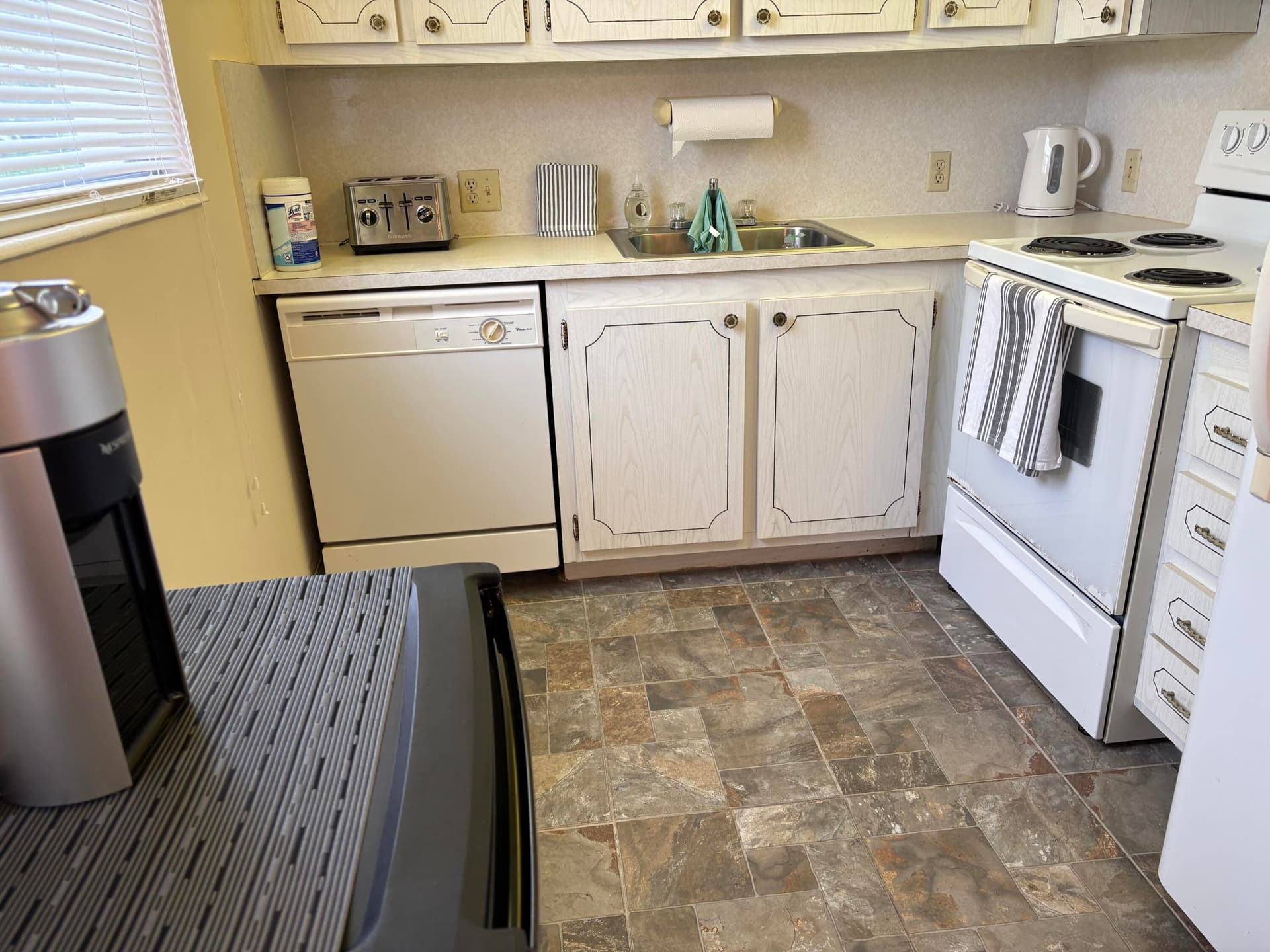 112 Preston Way 112 C, Boca Raton, FL 33434 in Boca Raton - property photo 2