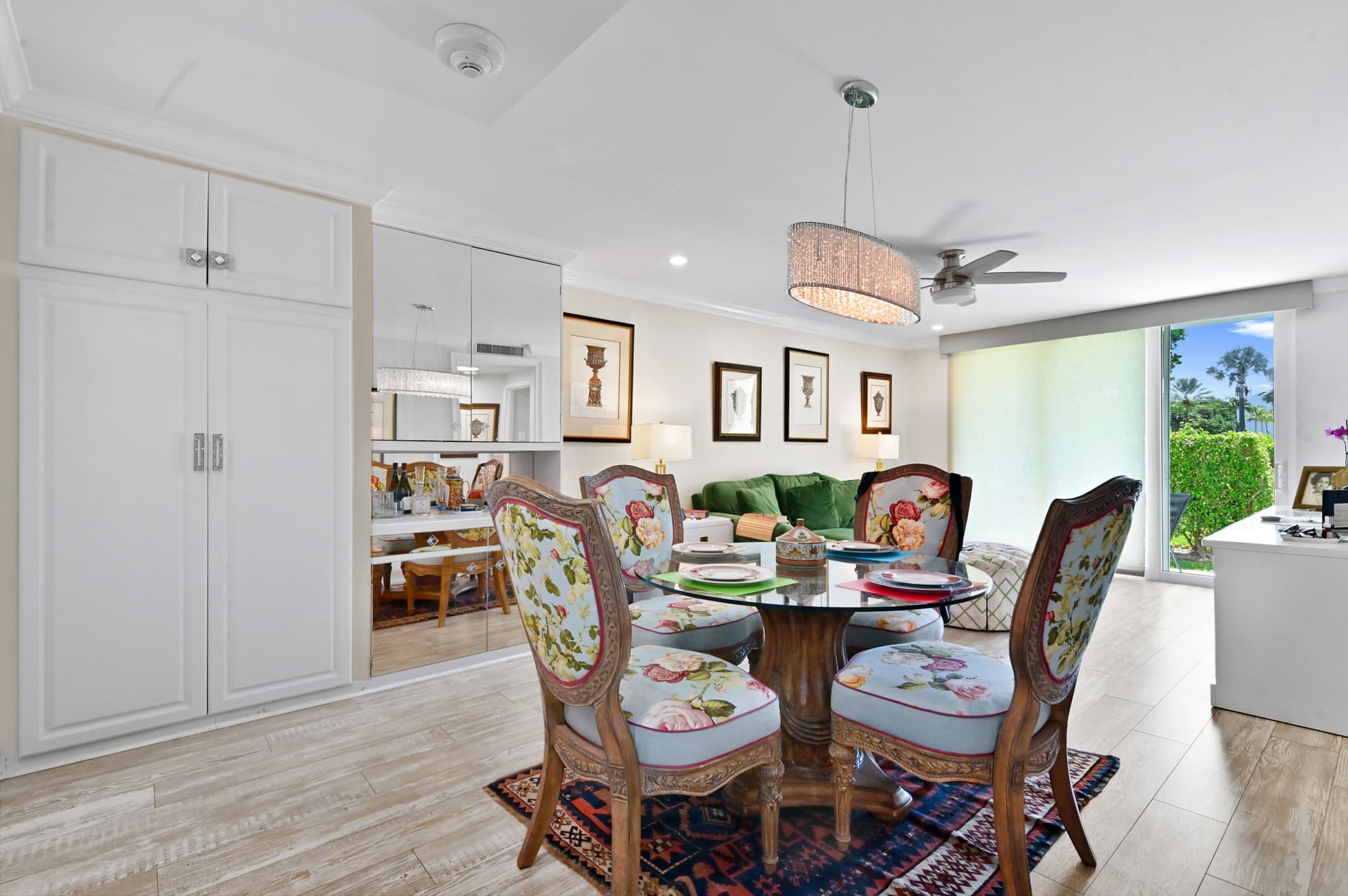 2840 S Ocean Boulevard #109 in Palm Beach / ROYAL SAXON
