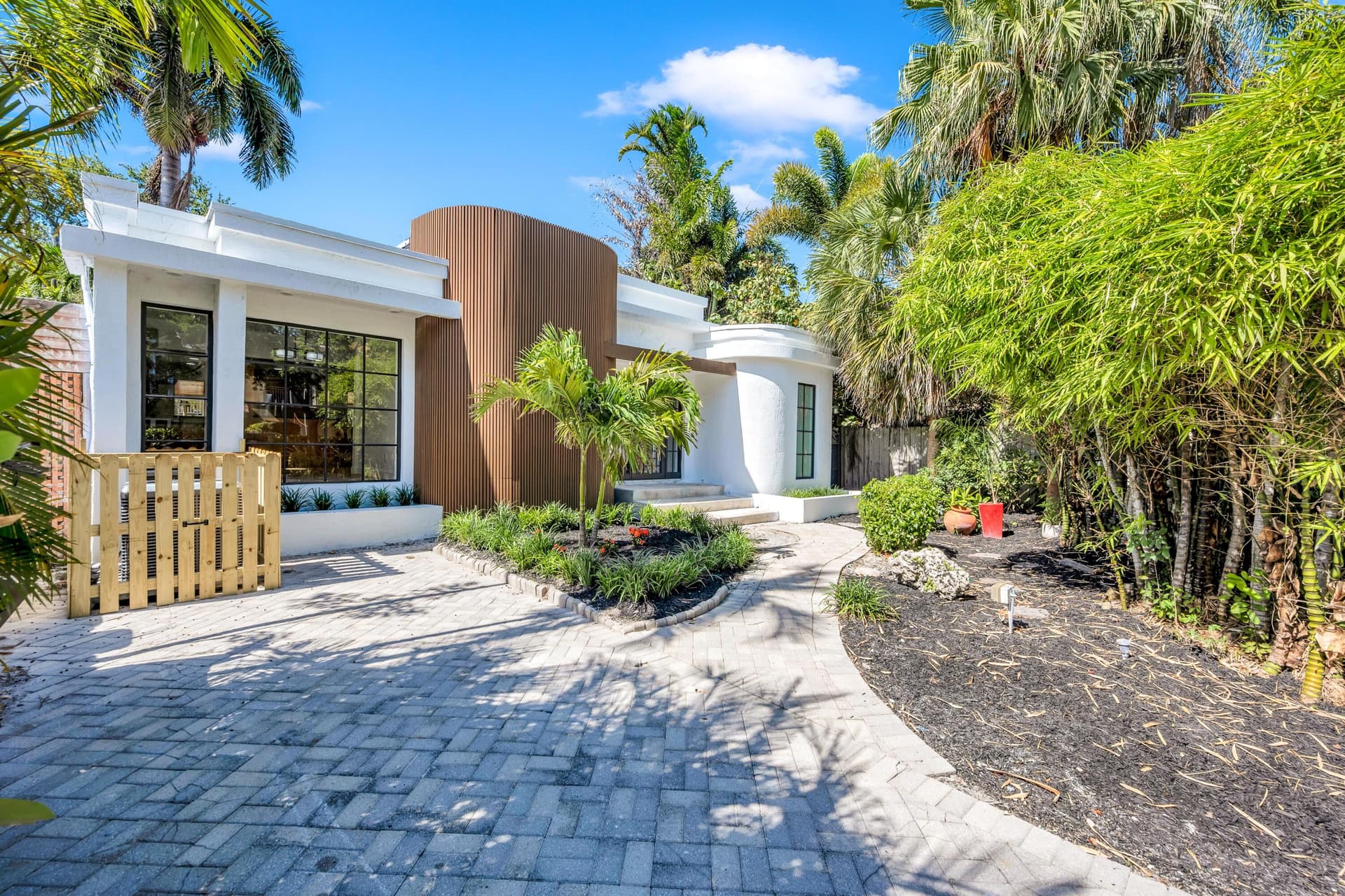 1413 NE 4th Court in Fort Lauderdale / LAS OLAS PARK CORR PLAT