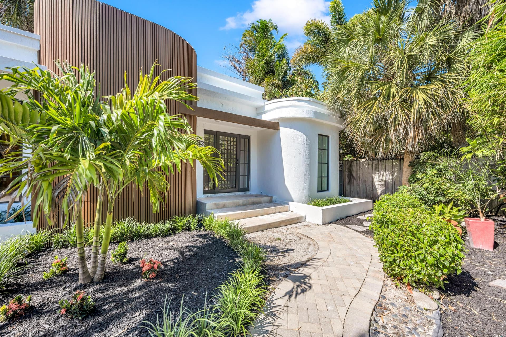 1413 NE 4th Court, Fort Lauderdale, FL 33301 in Fort Lauderdale - property photo 2