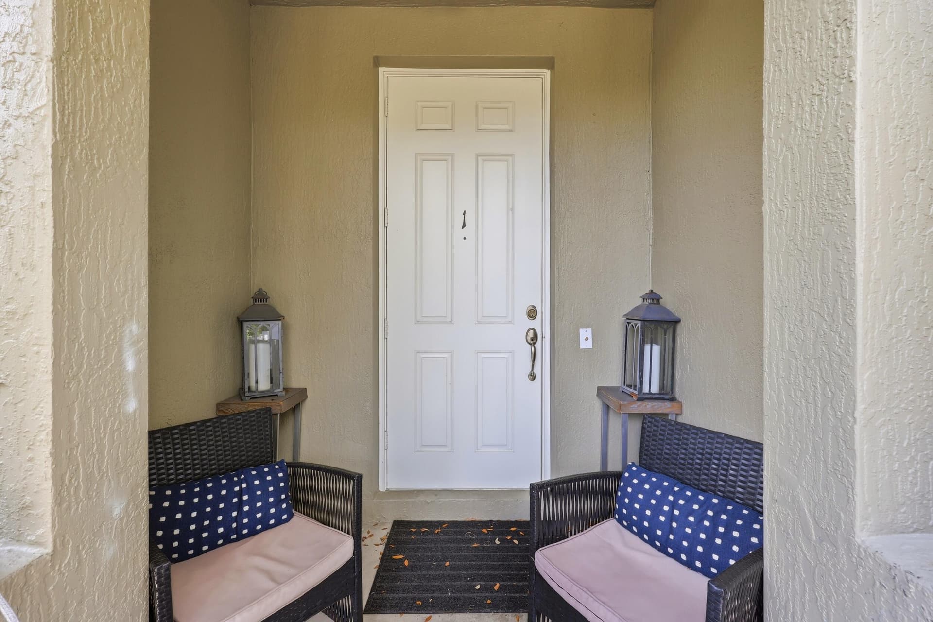 750 Millbrae Court 1, West Palm Beach, FL 33401 in West Palm Beach - property photo 2