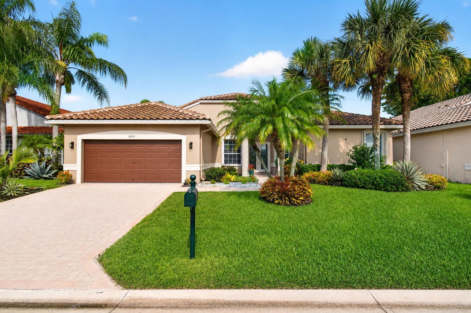 8969 Torcello Way in Boynton Beach / PONTE VECCHIO