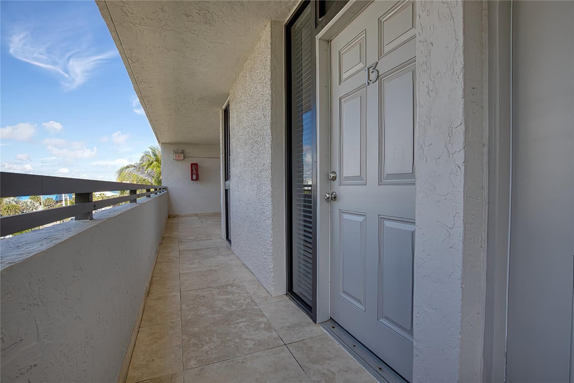 520 N Ocean Boulevard 13, Pompano Beach, FL 33062 in Pompano Beach - property photo 3
