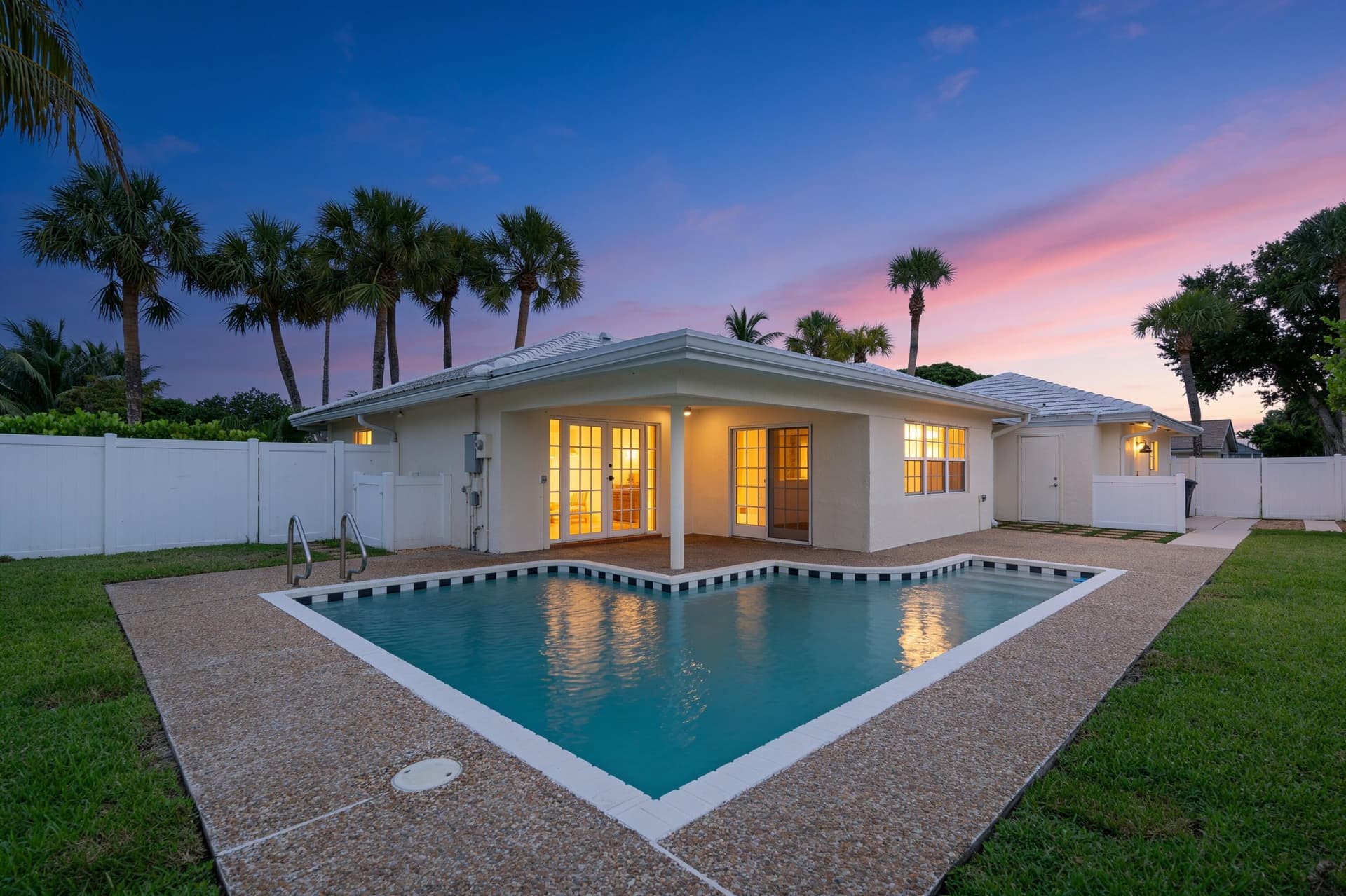 1375 SW 14th Avenue, Boca Raton, FL 33486 in Boca Raton - property photo 2