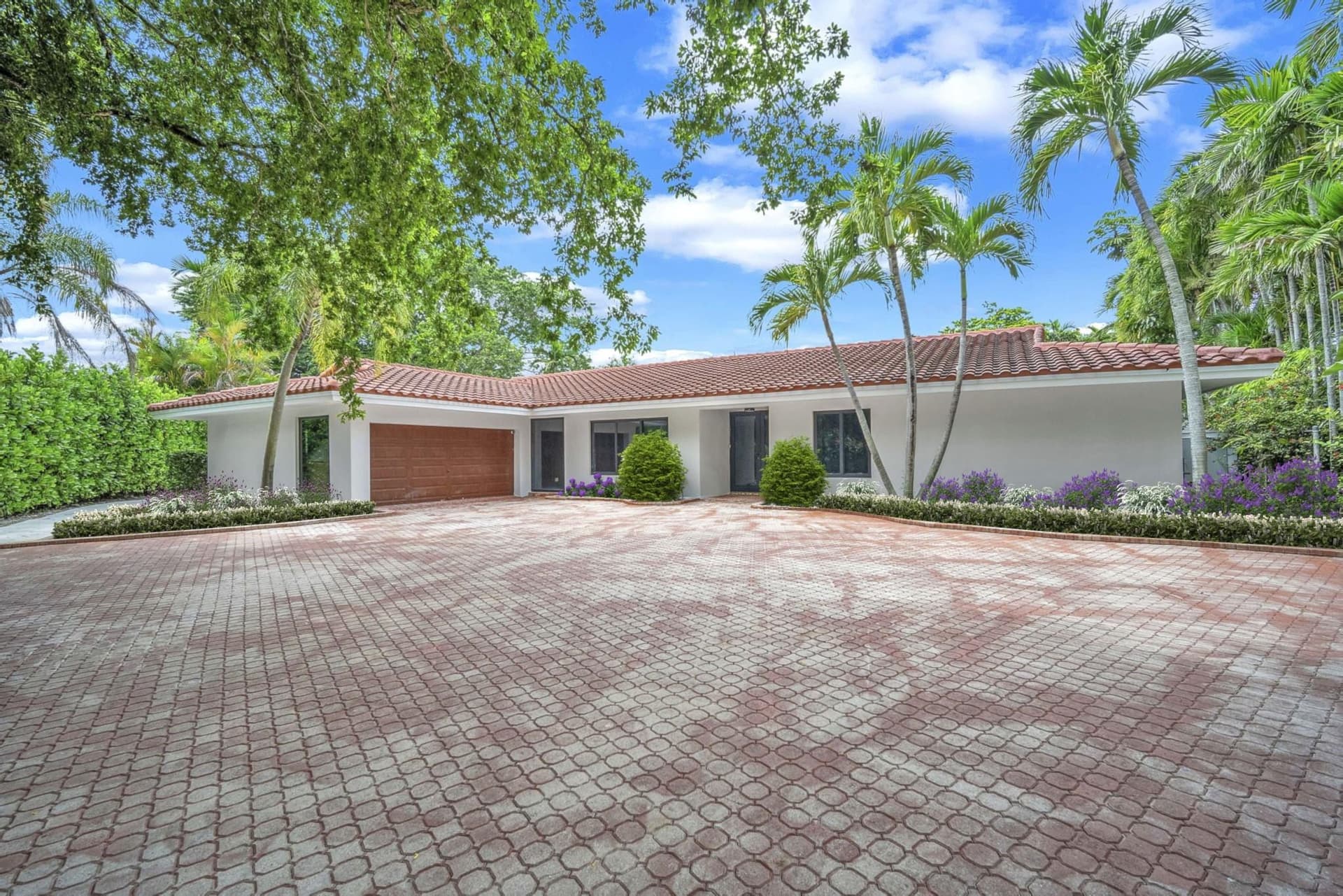 2800 Palmer Drive, Hollywood, FL 33021 in Hollywood - property photo 2