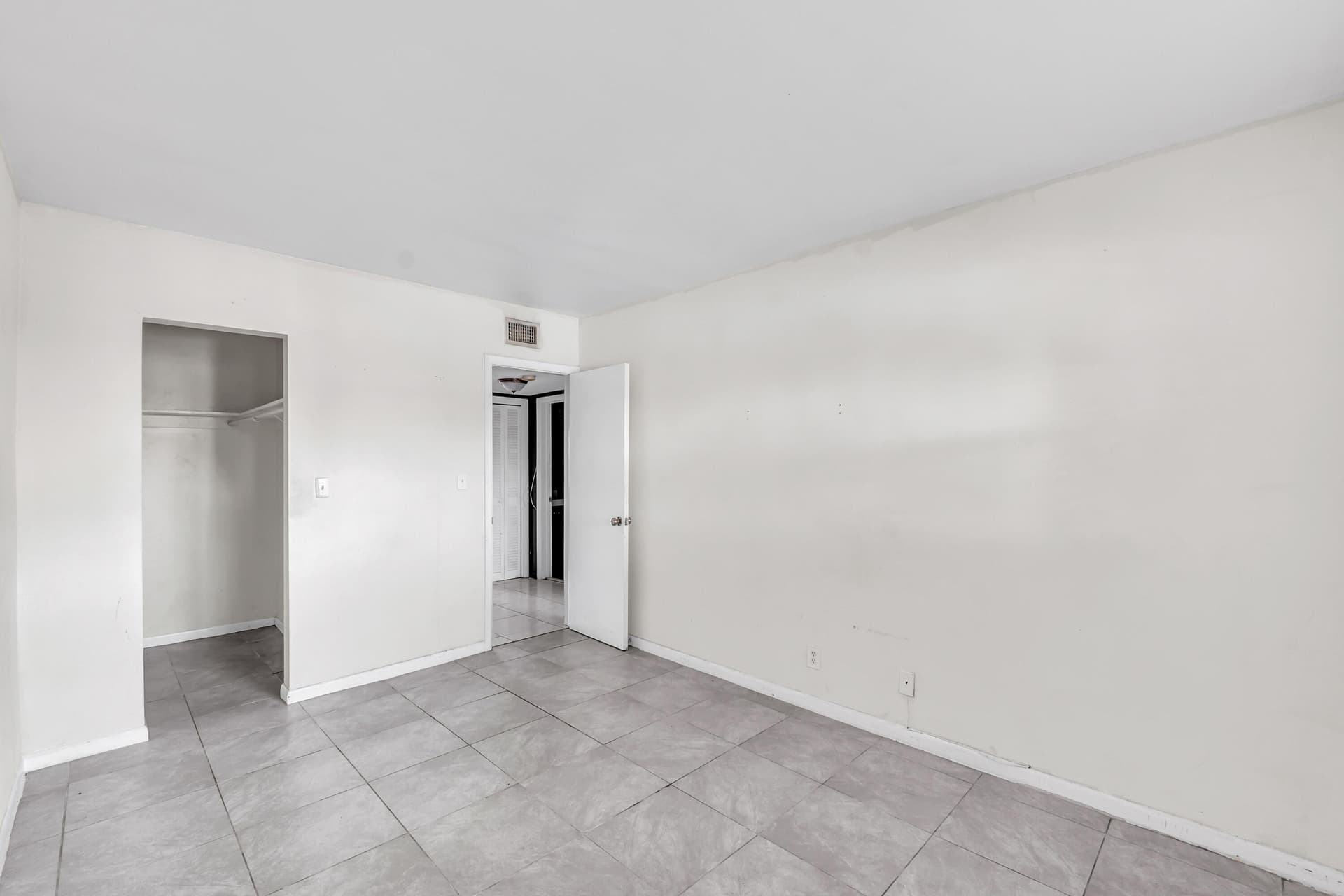 4050 NE 12th Terrace 38, Oakland Park, FL 33334 in Oakland Park - property photo 8