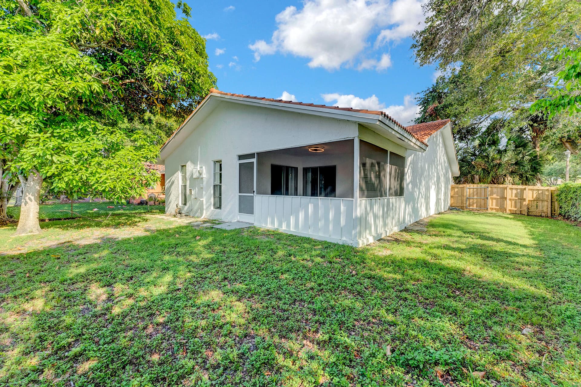 11603 NW 26th Street, Coral Springs, FL 33065 in Coral Springs - property photo 4
