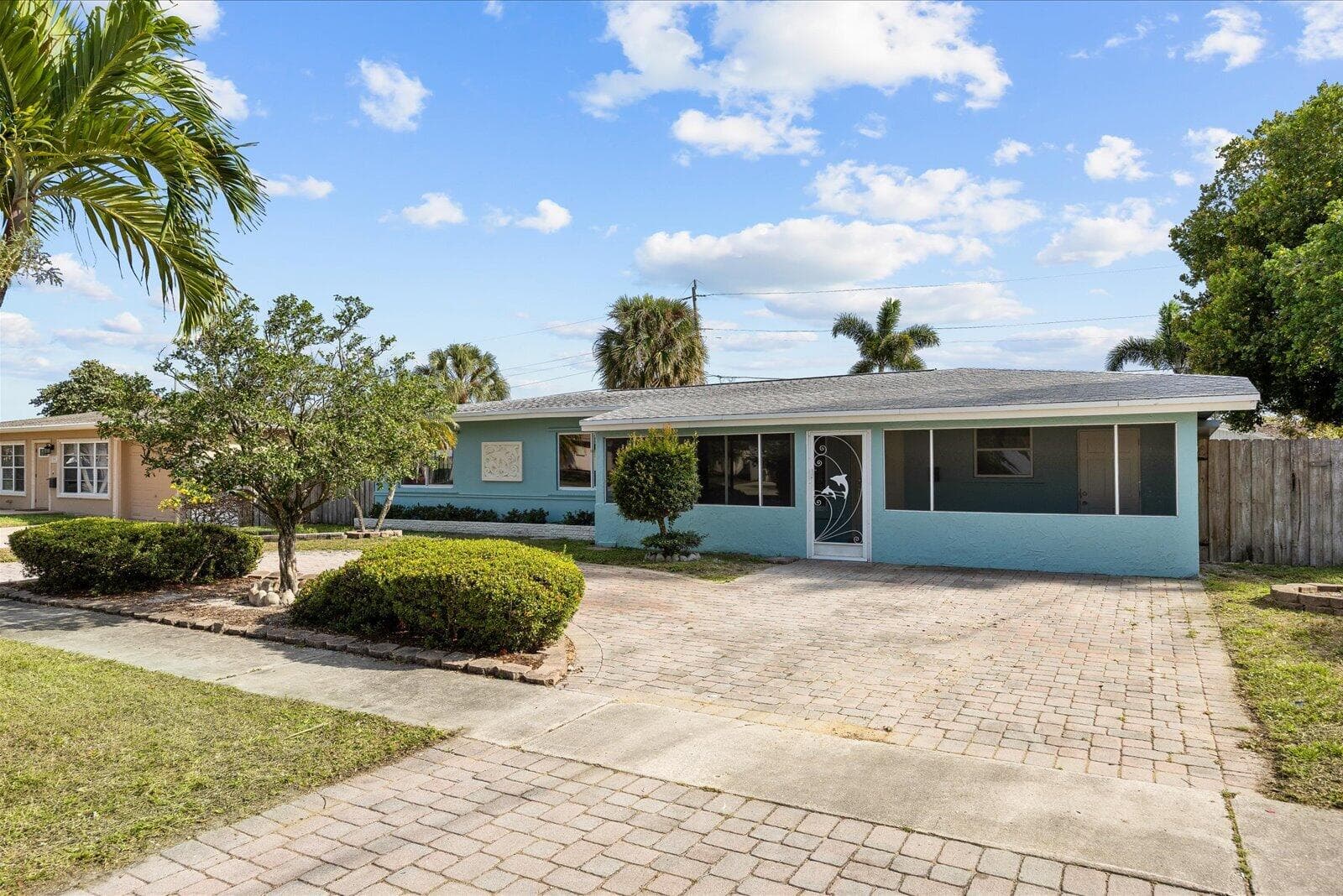 800 SE 13th Court, Deerfield Beach, FL 33441 in Deerfield Beach - property photo 7