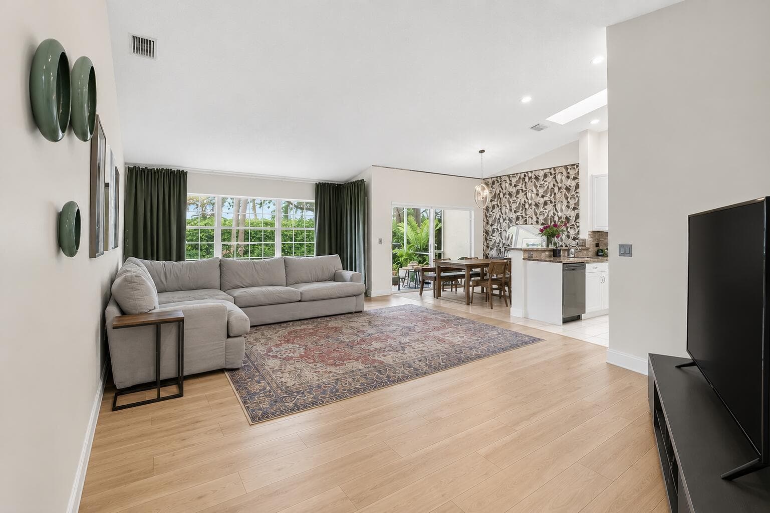17257 Boca Club Boulevard Apt 5, Boca Raton, FL 33487 in Boca Raton - property photo 4