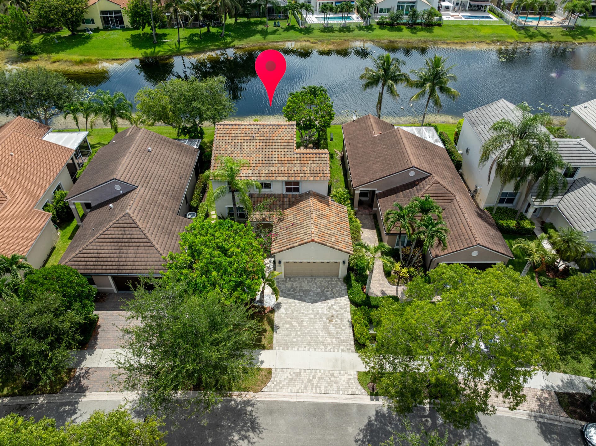 229 E Bayridge Drive, Weston, FL 33326 in Weston - property photo 2