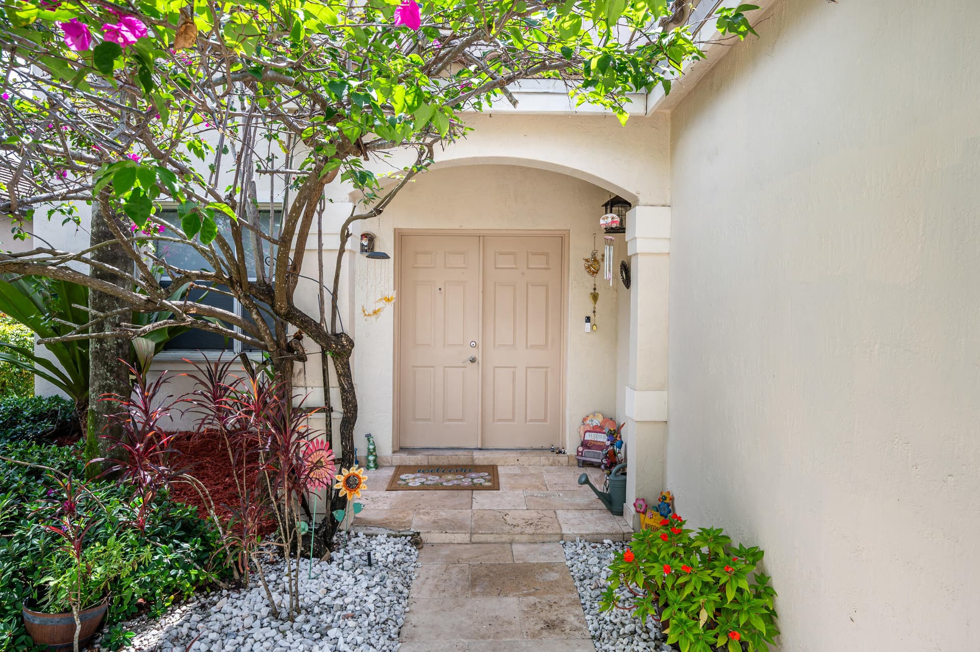 229 E Bayridge Drive, Weston, FL 33326 in Weston - property photo 4