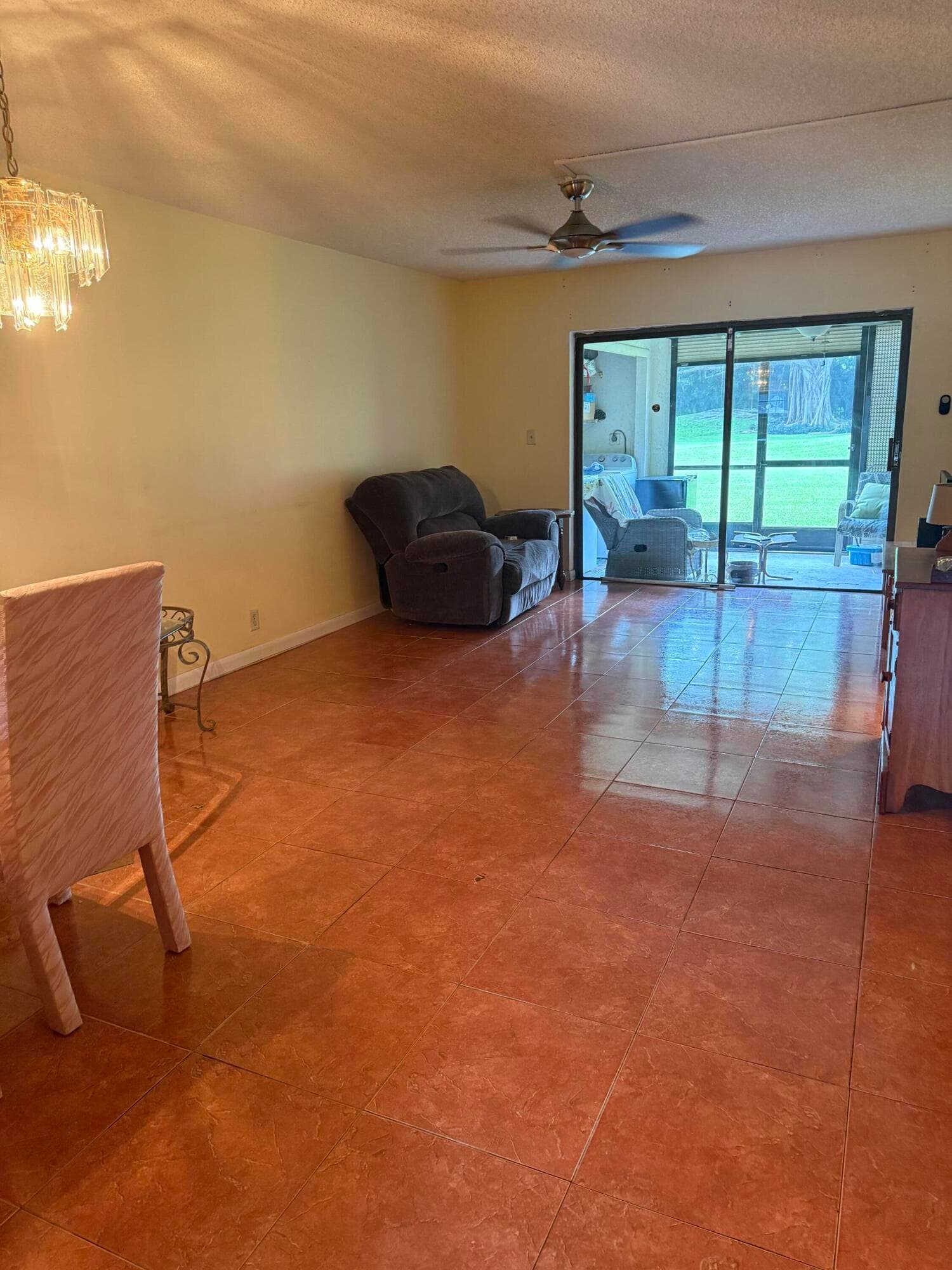 9440 SW 8th Street 110, Boca Raton, FL 33428 in Boca Raton - property photo 2