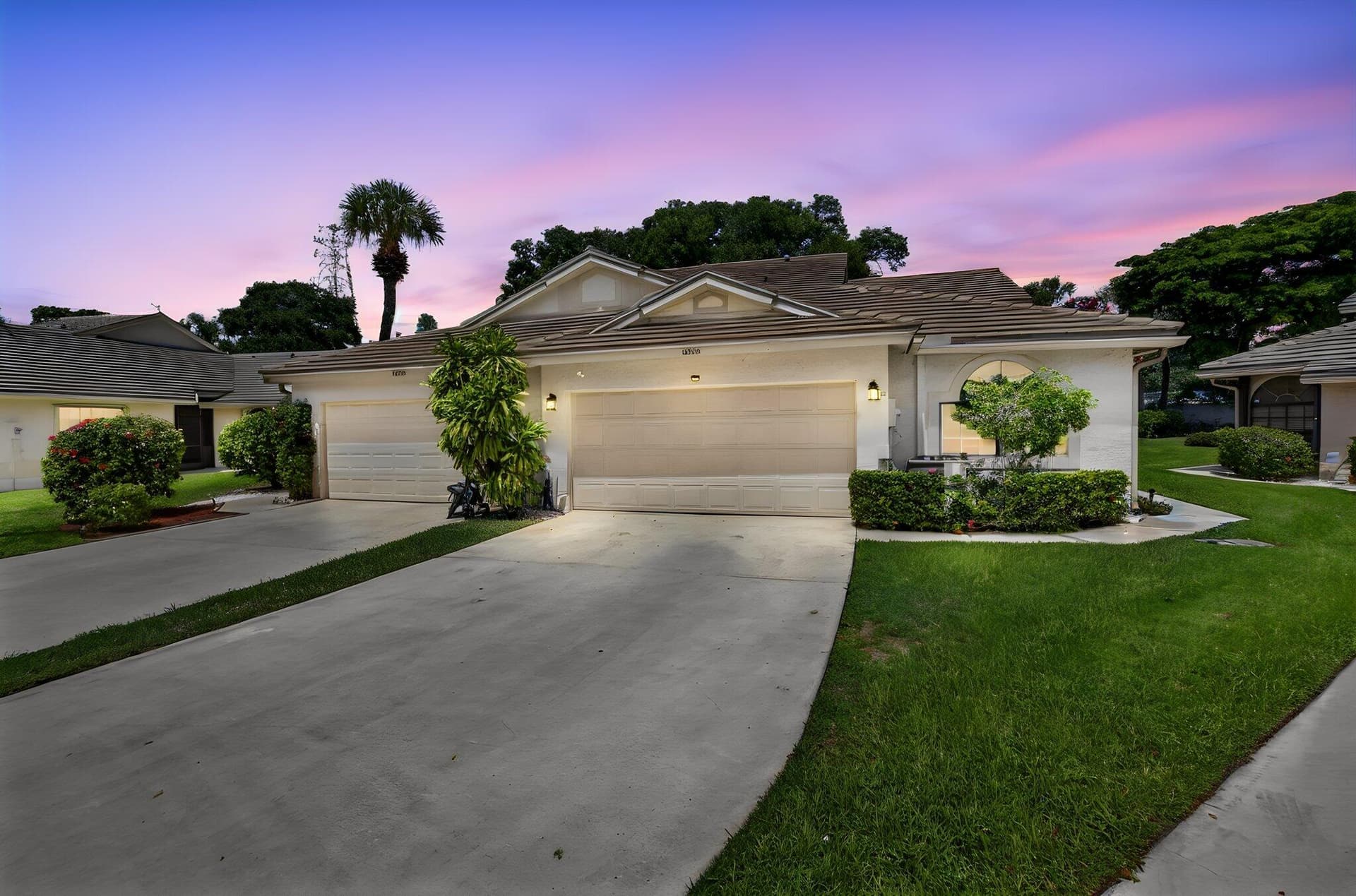 10984 Stafford Circle S, Boynton Beach, FL 33436 in Boynton Beach - property photo 2