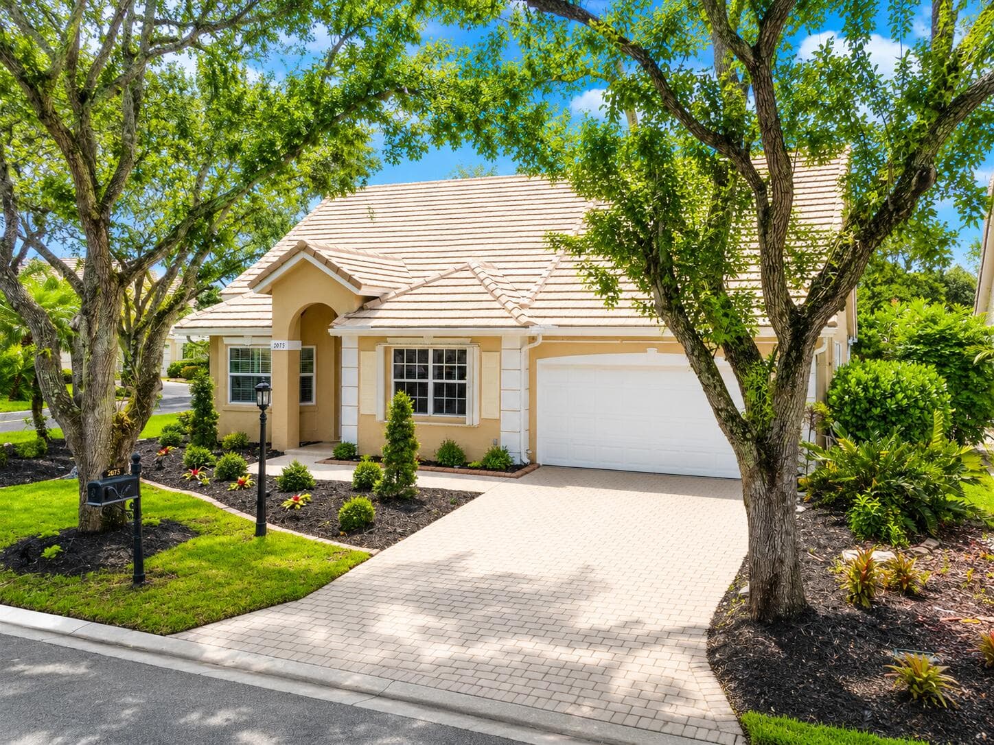 2075 NW 127th Terrace, Coral Springs, FL 33071 in Coral Springs - property photo 2