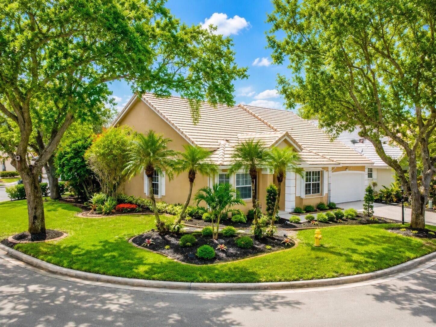 2075 NW 127th Terrace, Coral Springs, FL 33071 in Coral Springs - property photo 3