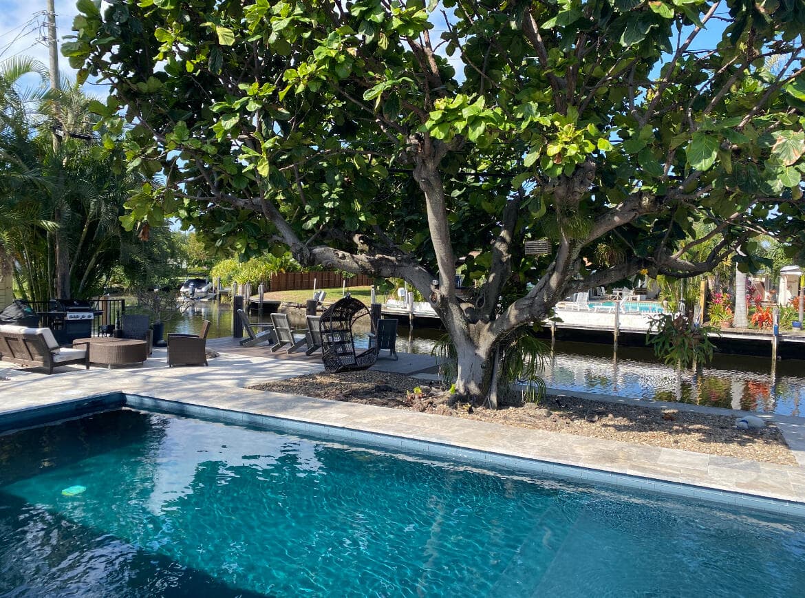 2001 N VICTORIA PARK Road in Fort Lauderdale / NORTH RIDGE