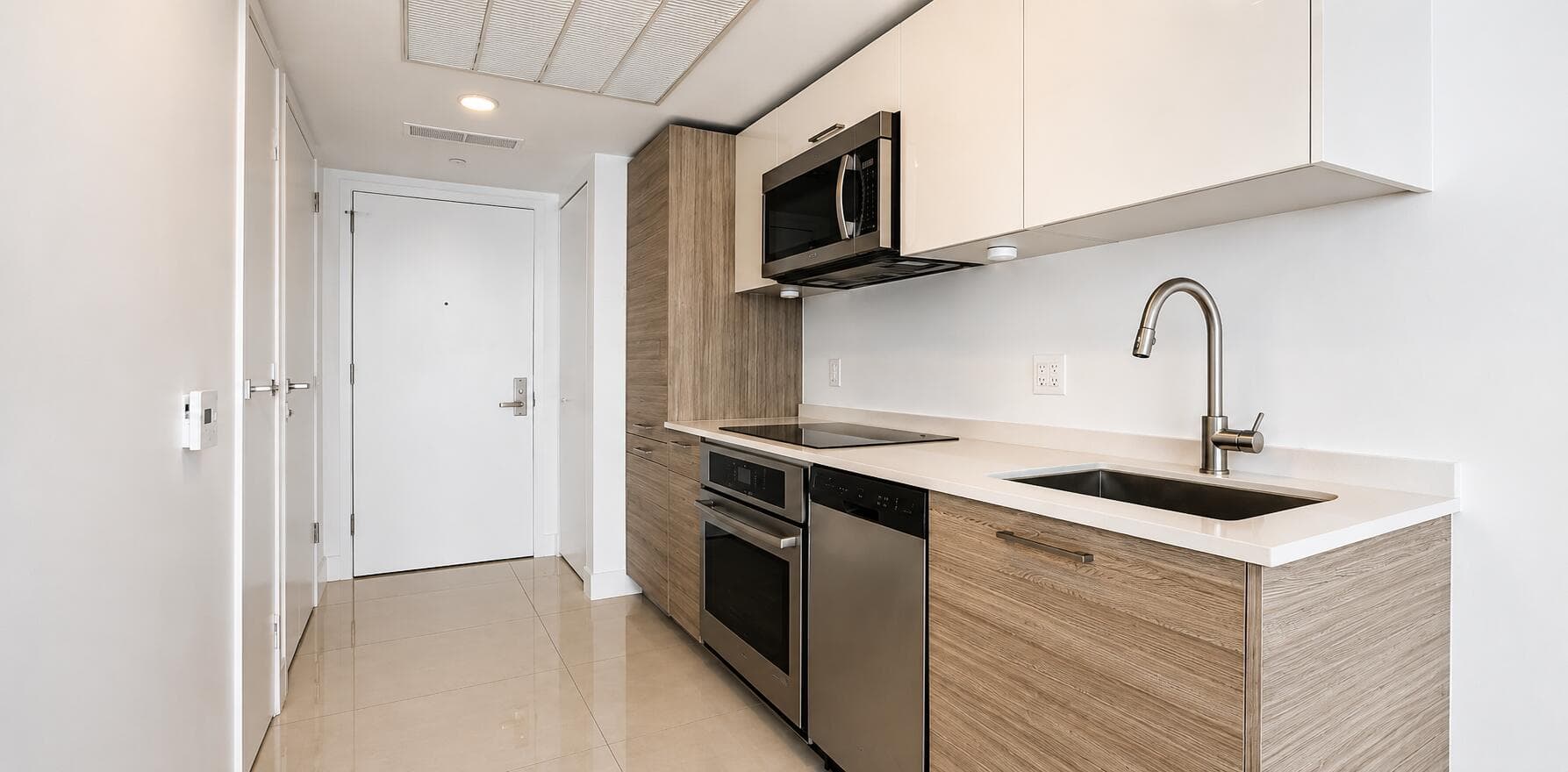 1300 Brickell Bay Drive 1005, Miami, FL 33131 in Miami - property photo 6