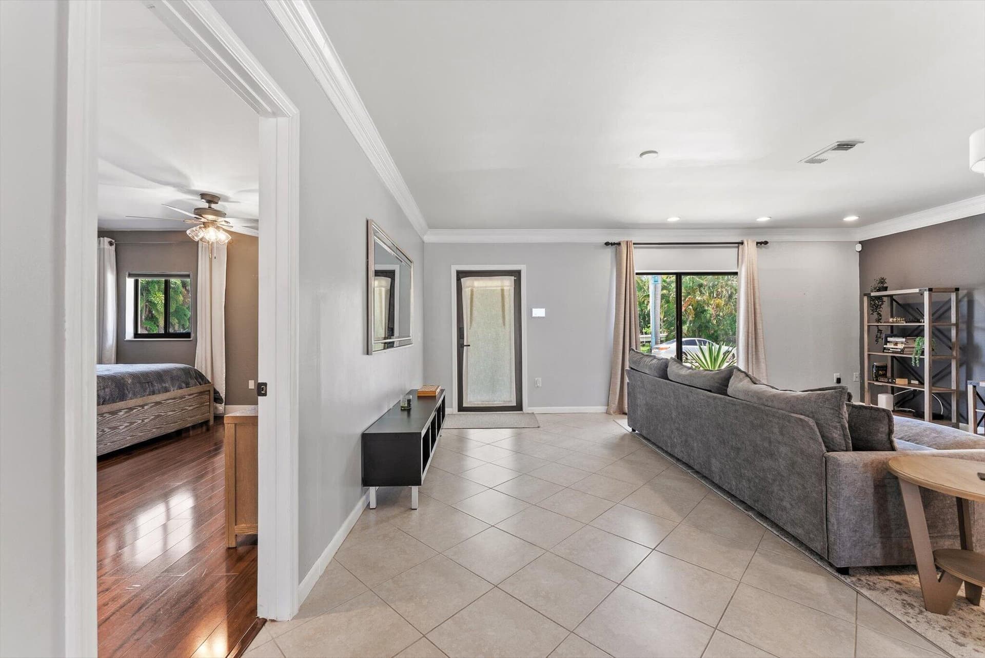 728 NE 9TH Avenue, Boynton Beach, FL 33435 in Boynton Beach - property photo 7