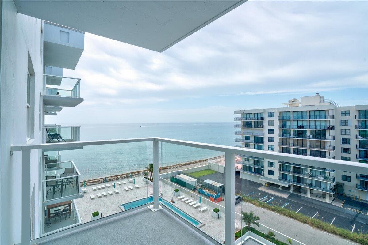 3450 S Ocean Boulevard #712 in Palm Beach / PATRICIAN OF PALM BEACH CONDO