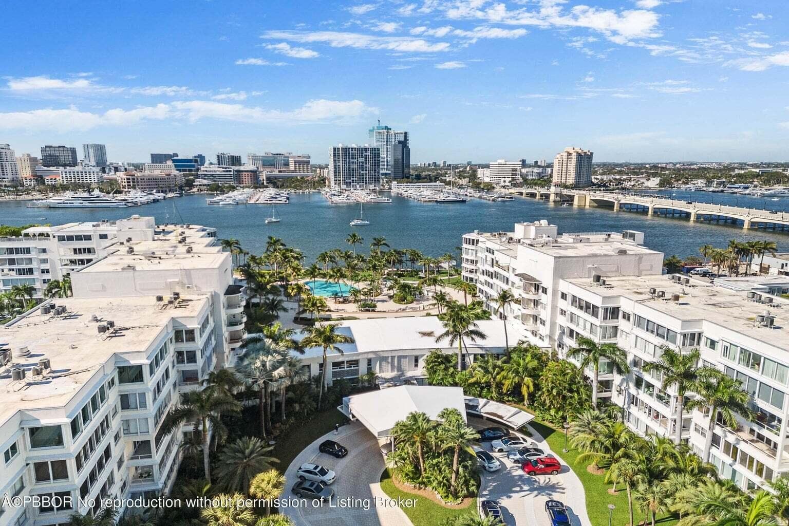 44 Cocoanut Row #222b in Palm Beach / PALM BEACH TOWERS CONDO