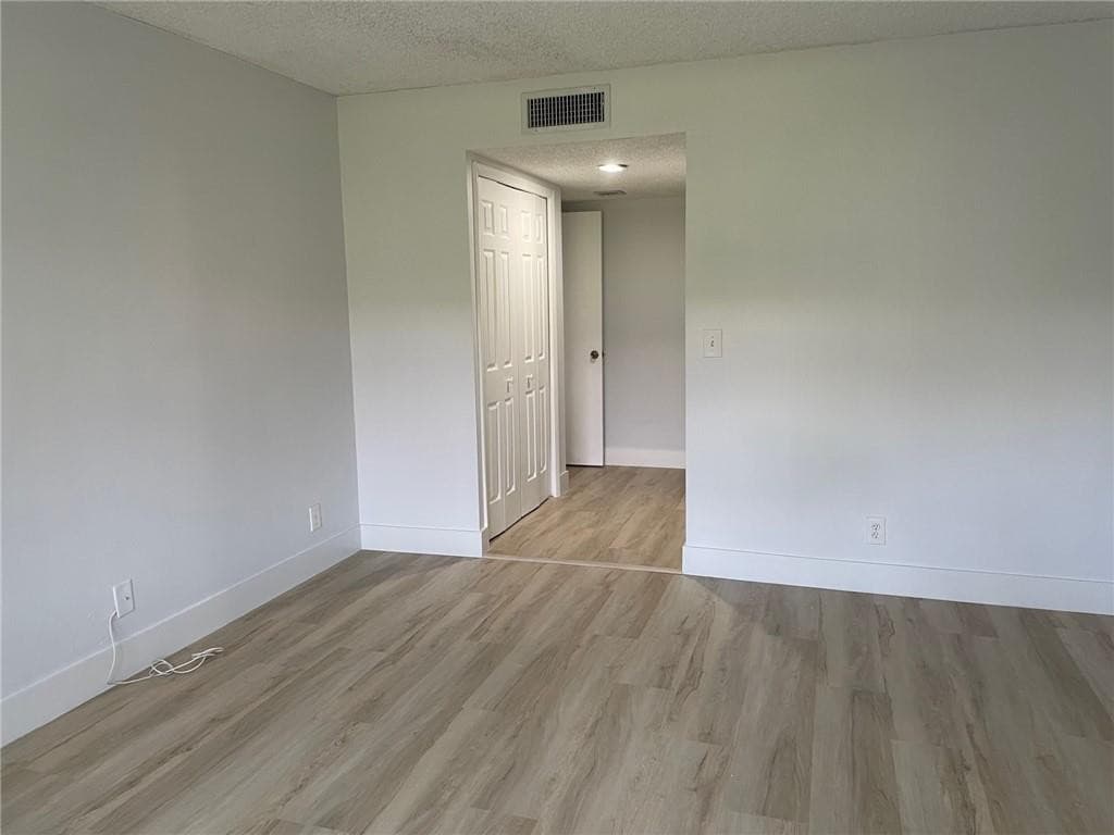 235 LAKEVIEW Drive 102, Weston, FL 33326 in Weston - property photo 4