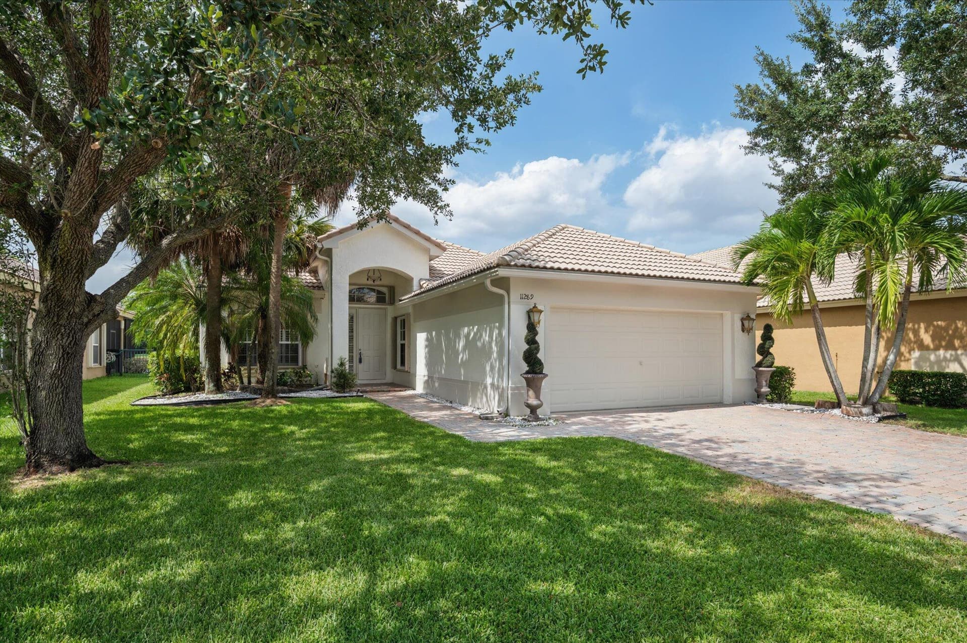 11289 NW 65th Manor in Parkland / PARKLAND ISLES